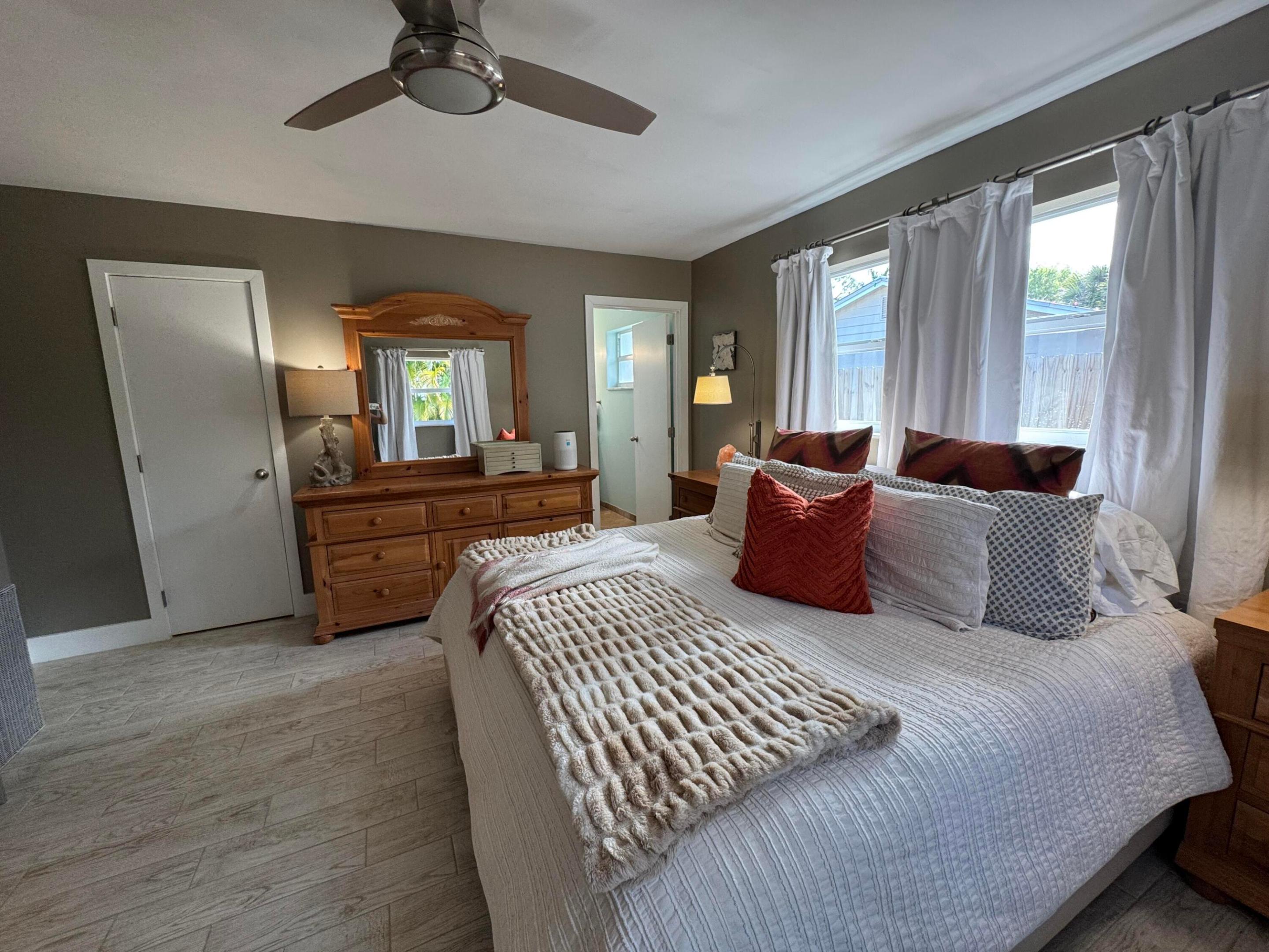 JUPITER IN THE PINES SEC B - Residential