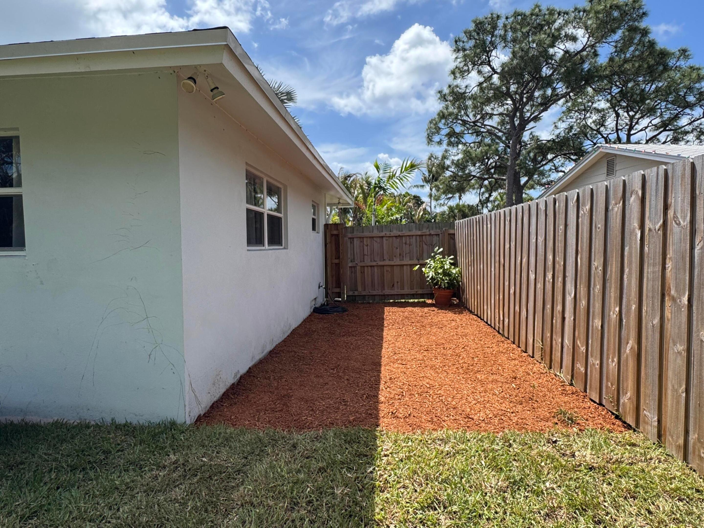 JUPITER IN THE PINES SEC B - Residential