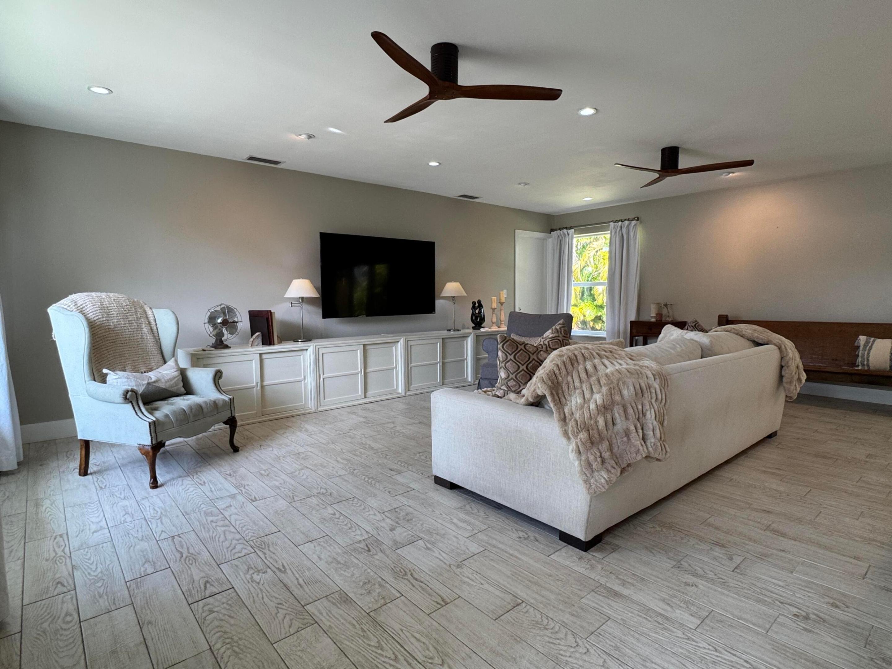 JUPITER IN THE PINES SEC B - Residential