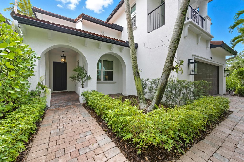 Photo of 981 Mill Creek Drive, Palm Beach Gardens, FL 33410 (MLS # R11155974)