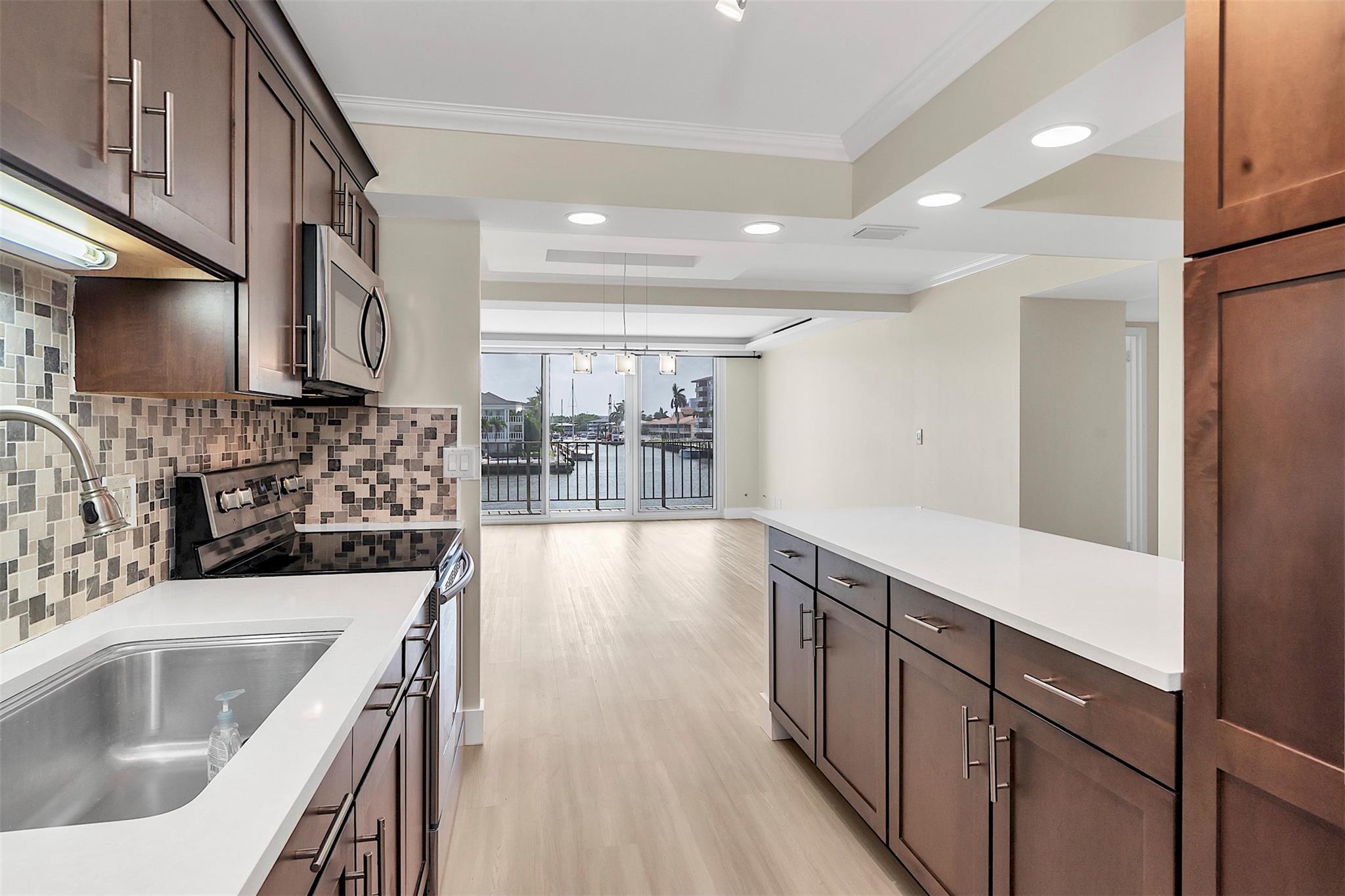 3233 NE 32nd Ave 204