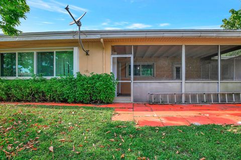 A home in Pembroke Pines