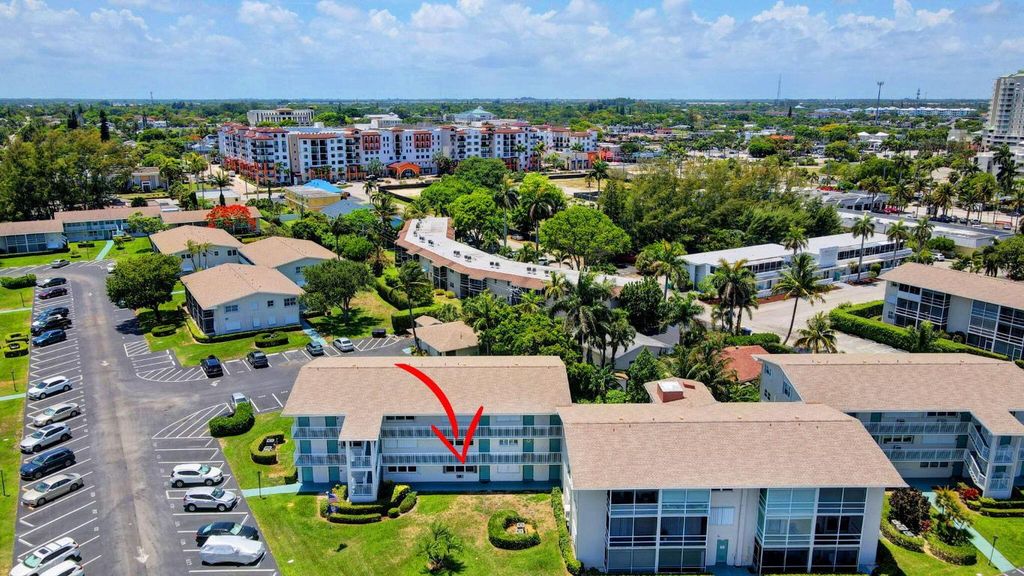 Photo of 210 Horizons E #103, Boynton Beach, FL 33435 (MLS # R11094403)