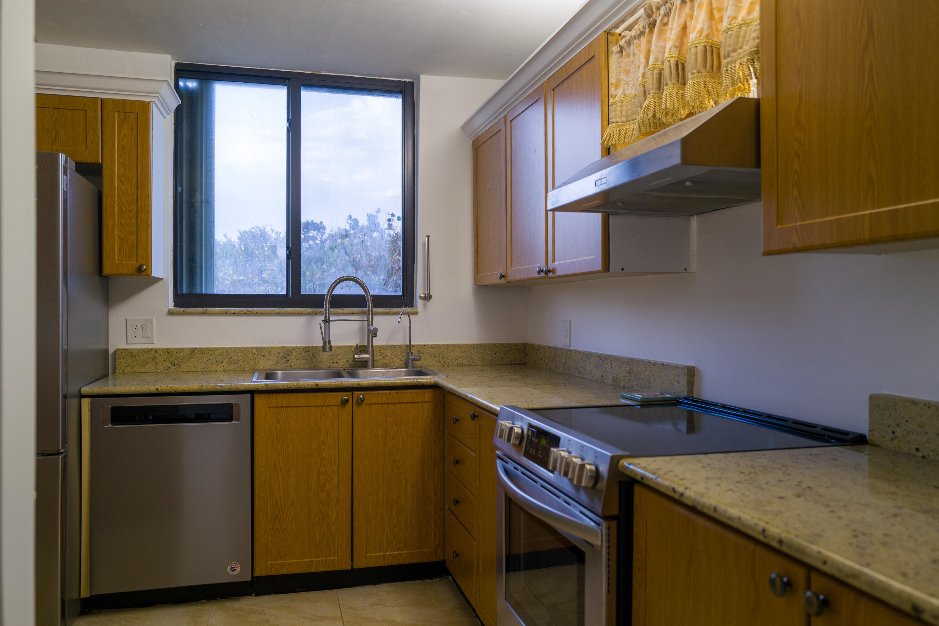 OCEAN TRAIL CONDO IV - Residential