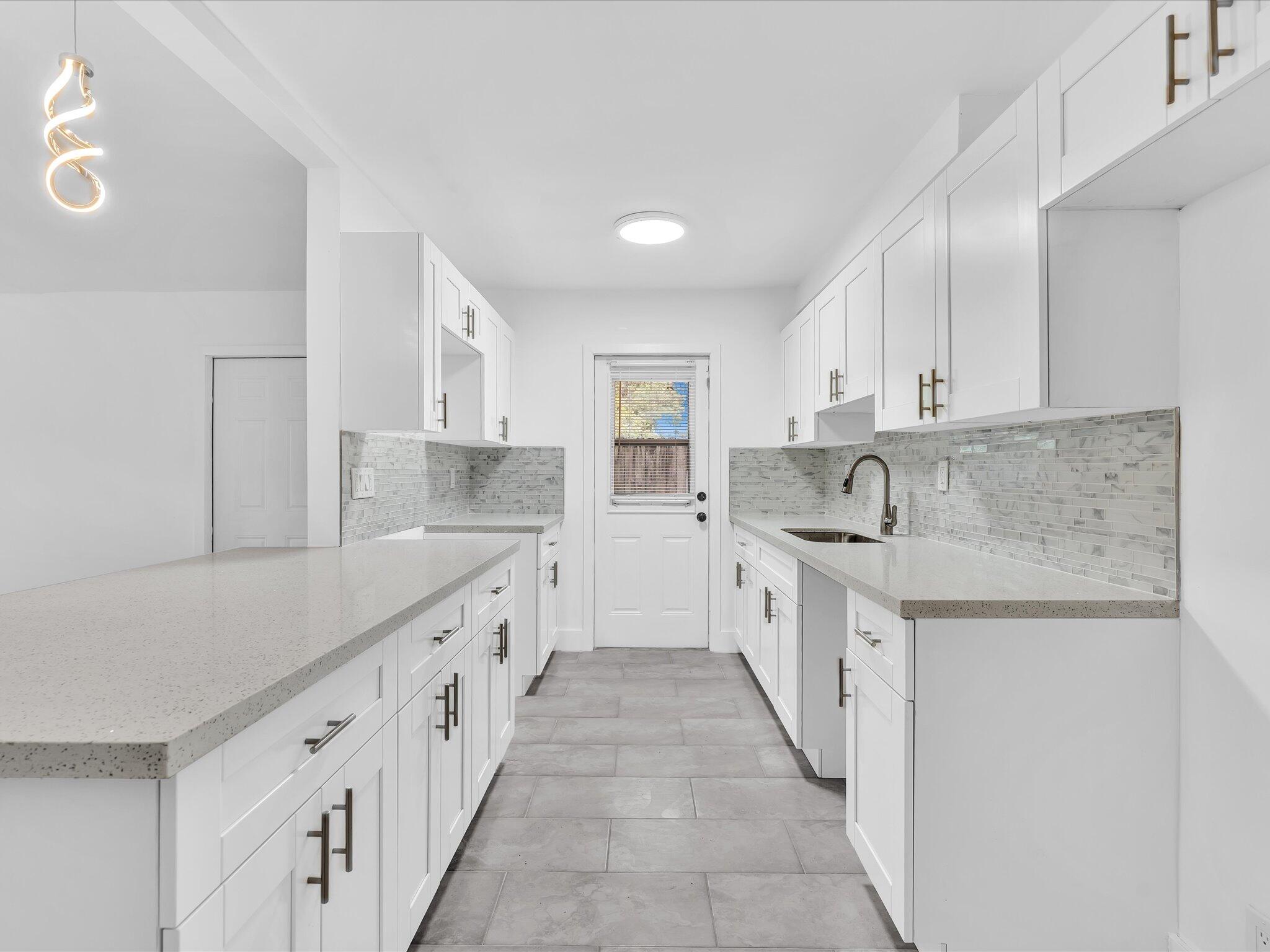 GLENECHO CONDO - Residential