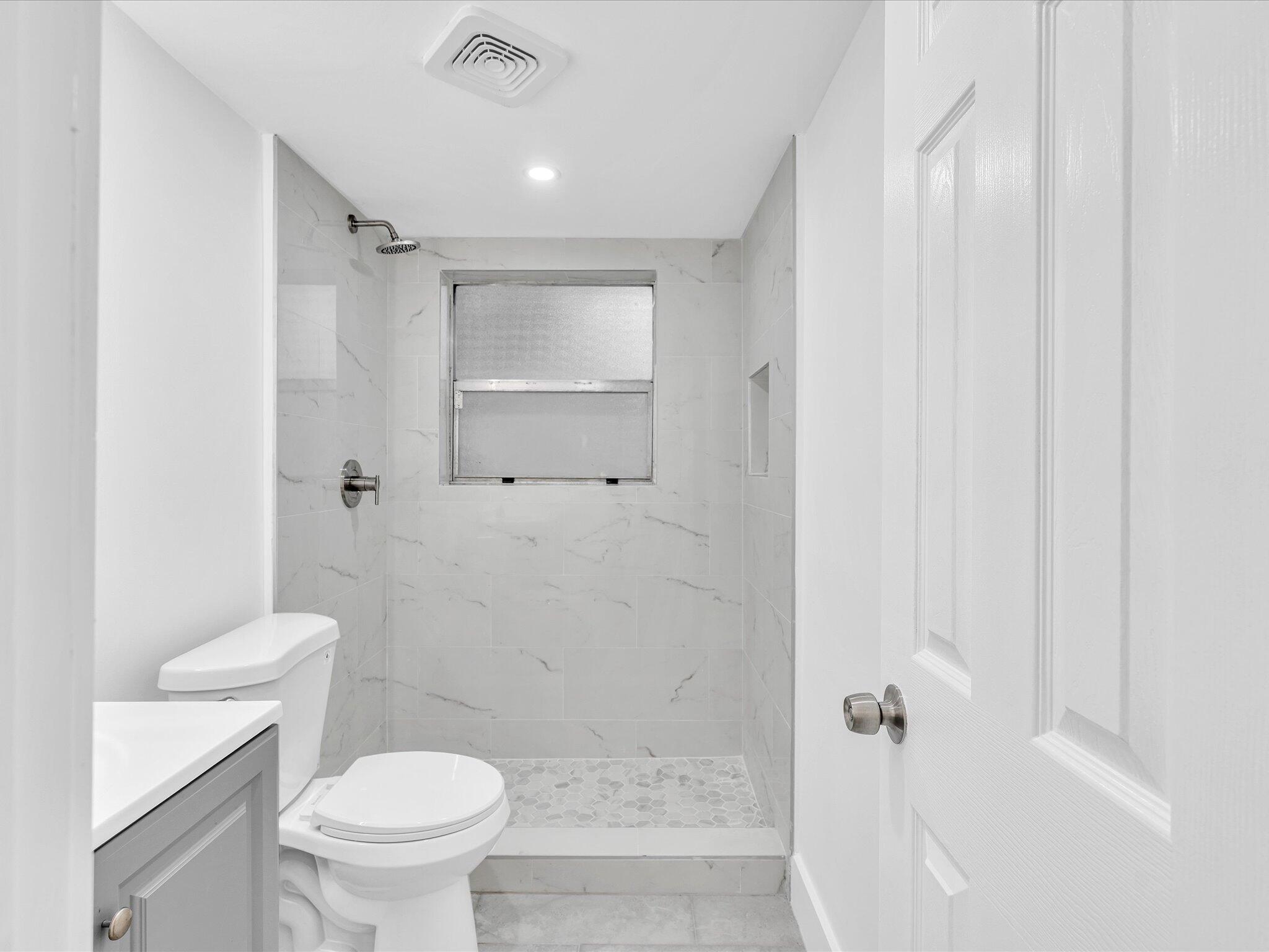 GLENECHO CONDO - Residential