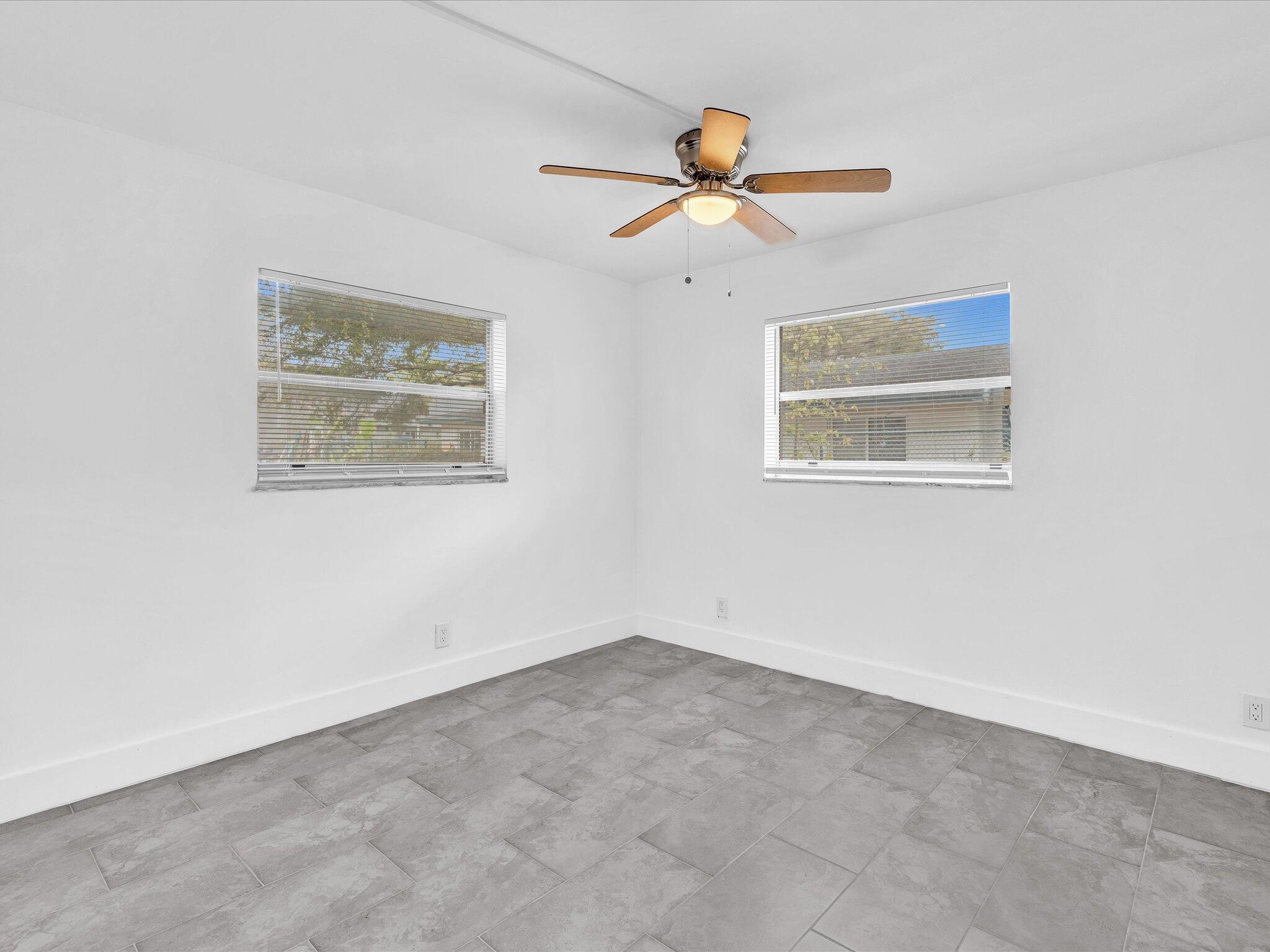 GLENECHO CONDO - Residential