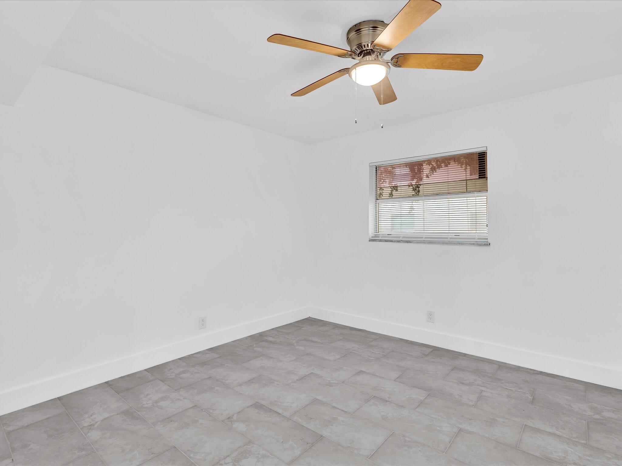 GLENECHO CONDO - Residential