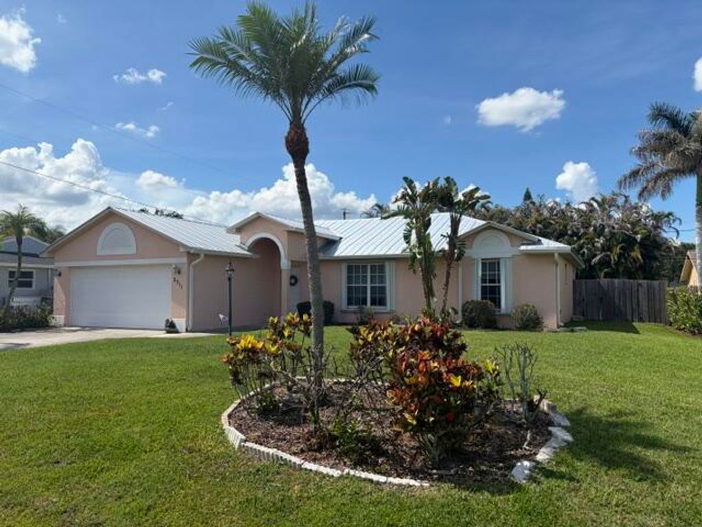Photo of 2511 SE Jason Avenue, Port Saint Lucie, FL 34952 (MLS # B26041472)