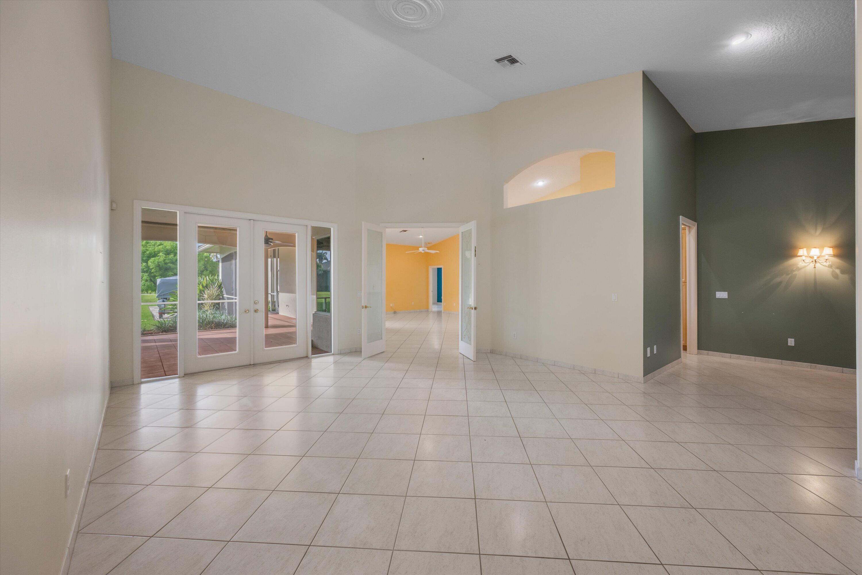 WELLINGTON AERO CLUB OF THE LANDINGS AT WELLINGTON - Residential