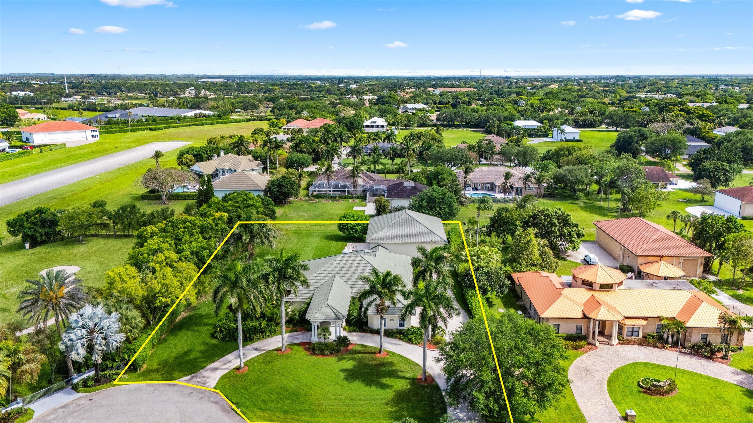 WELLINGTON AERO CLUB OF THE LANDINGS AT WELLINGTON - Residential