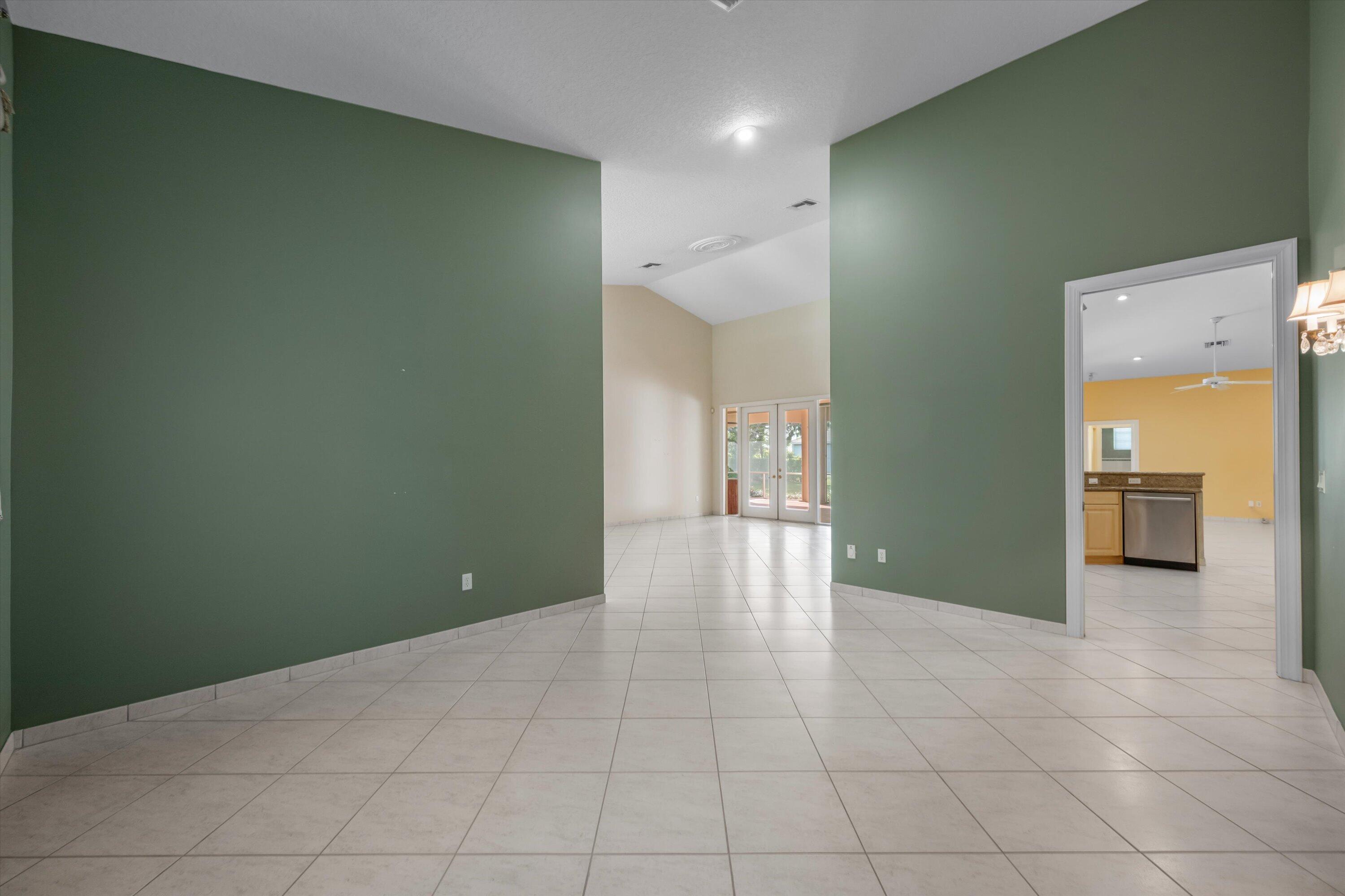 WELLINGTON AERO CLUB OF THE LANDINGS AT WELLINGTON - Residential