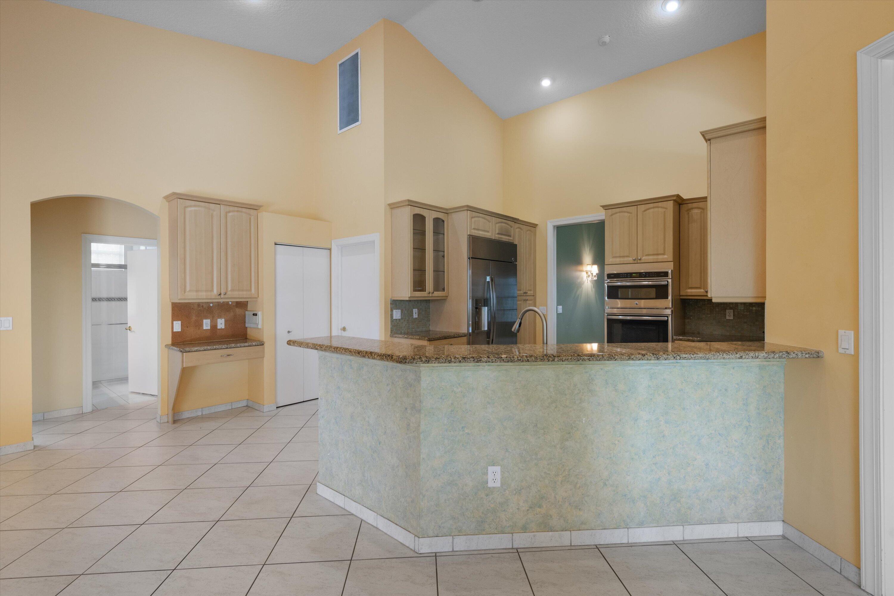 WELLINGTON AERO CLUB OF THE LANDINGS AT WELLINGTON - Residential