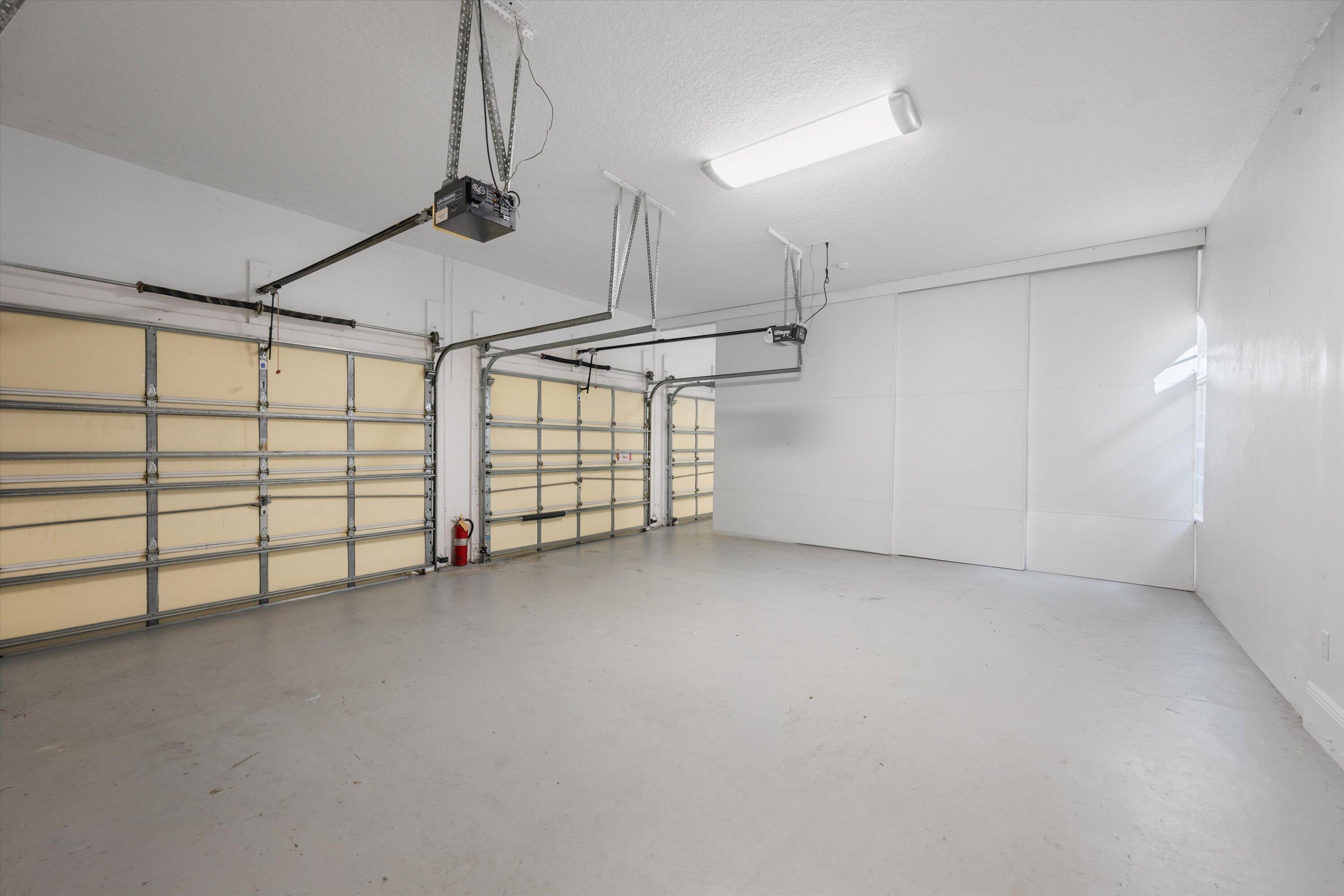 WELLINGTON AERO CLUB OF THE LANDINGS AT WELLINGTON - Residential