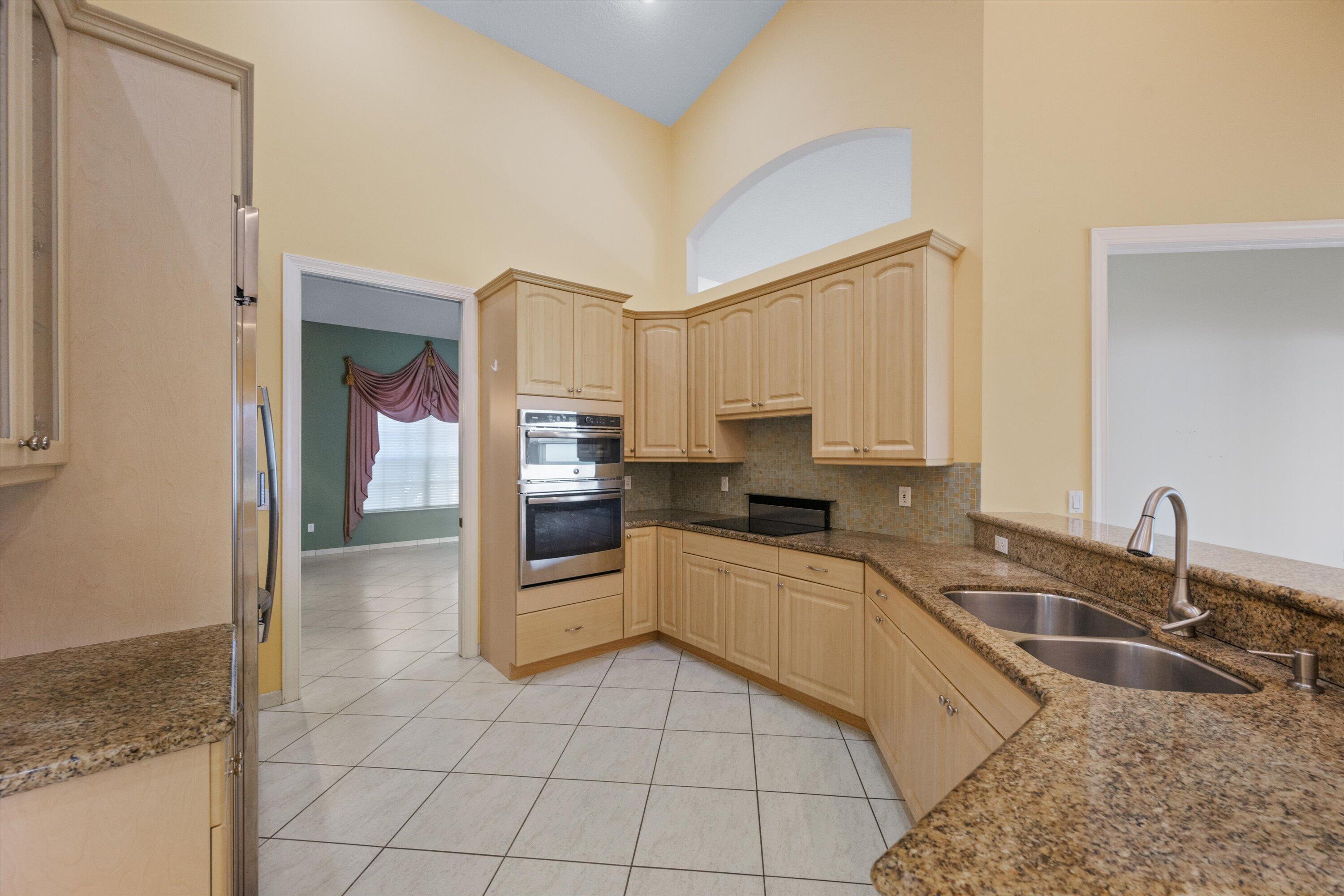 WELLINGTON AERO CLUB OF THE LANDINGS AT WELLINGTON - Residential