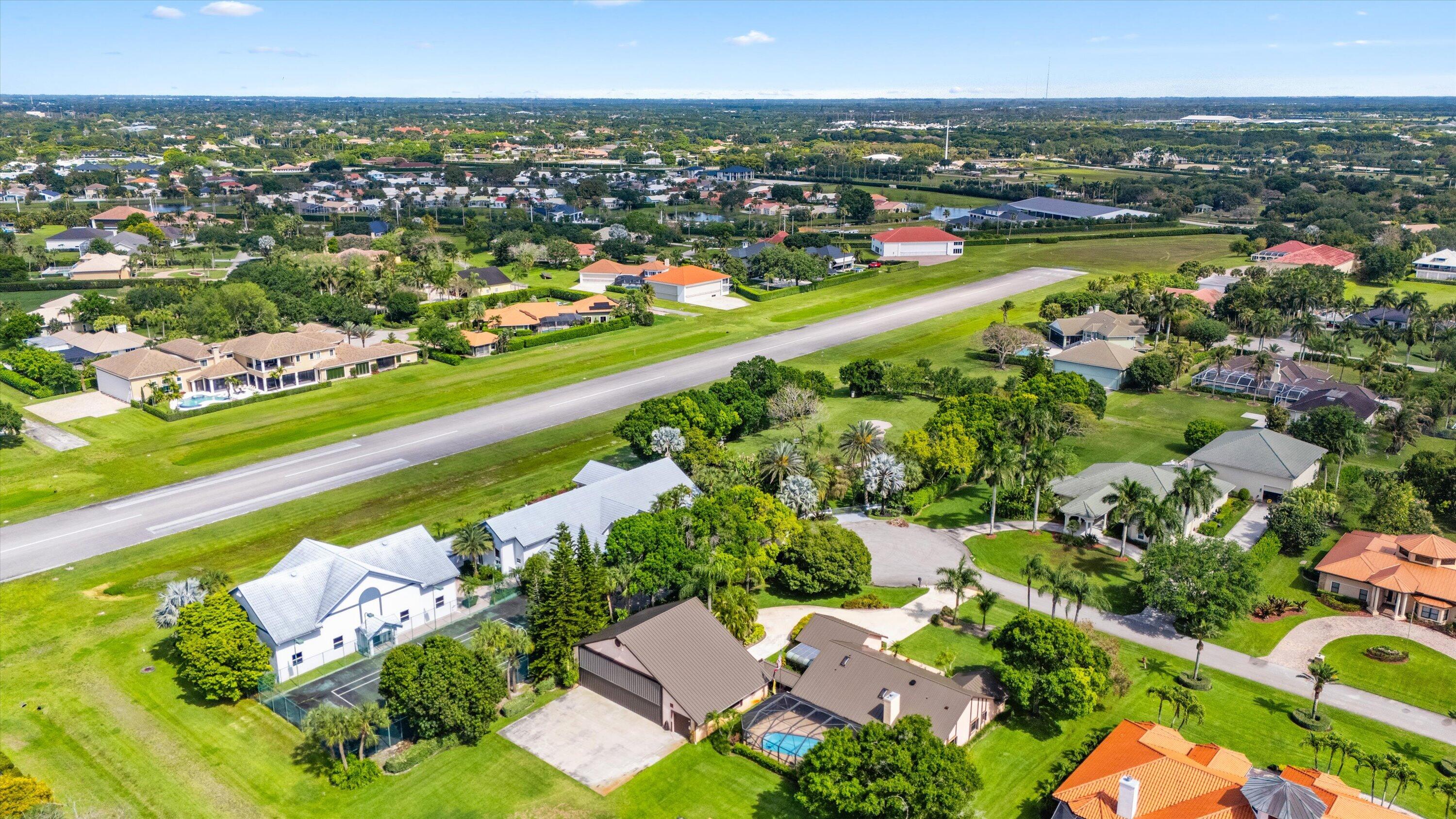 WELLINGTON AERO CLUB OF THE LANDINGS AT WELLINGTON - Residential