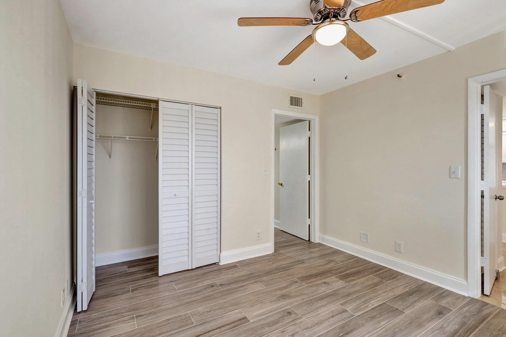 HUNTINGTON LAKES SEC ONE CONDOS - Residential