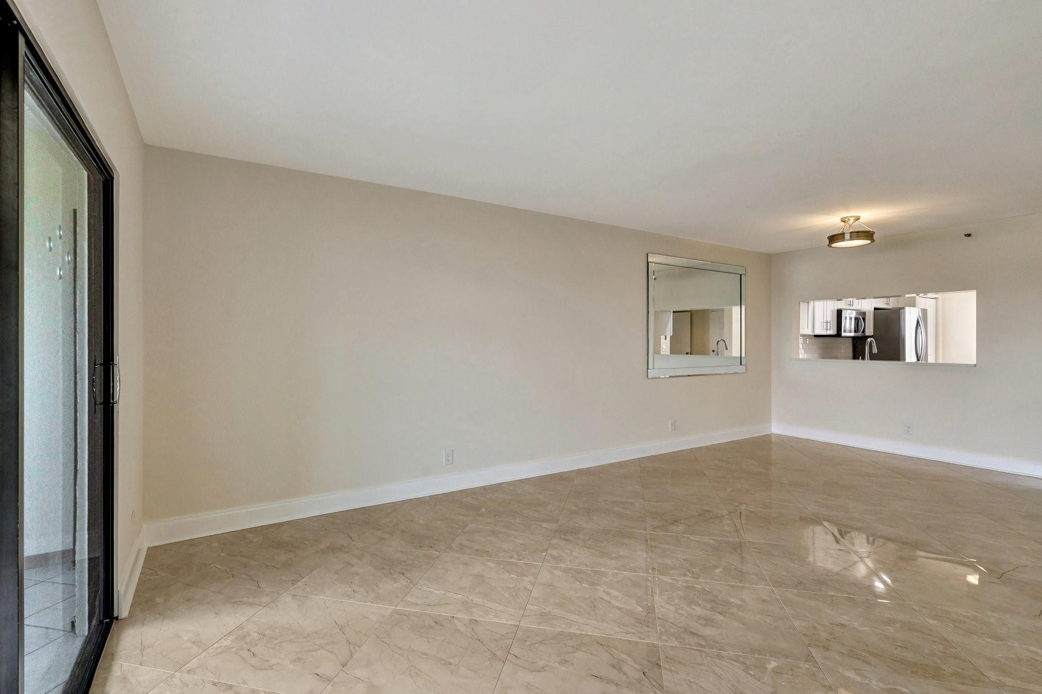 HUNTINGTON LAKES SEC ONE CONDOS - Residential