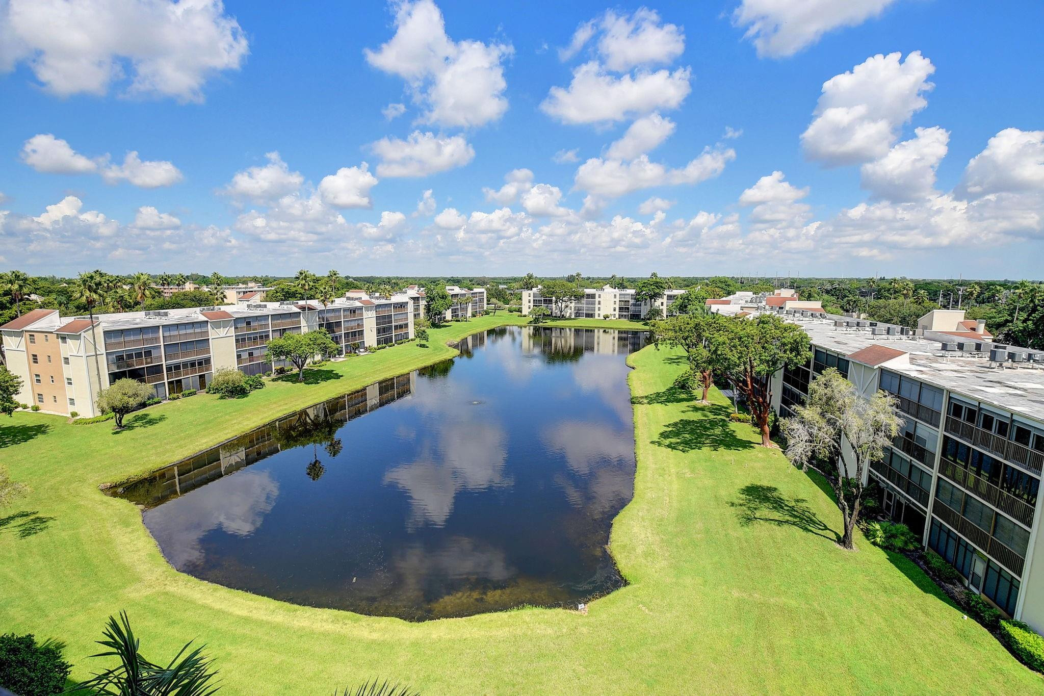 HUNTINGTON LAKES SEC ONE CONDOS - Residential