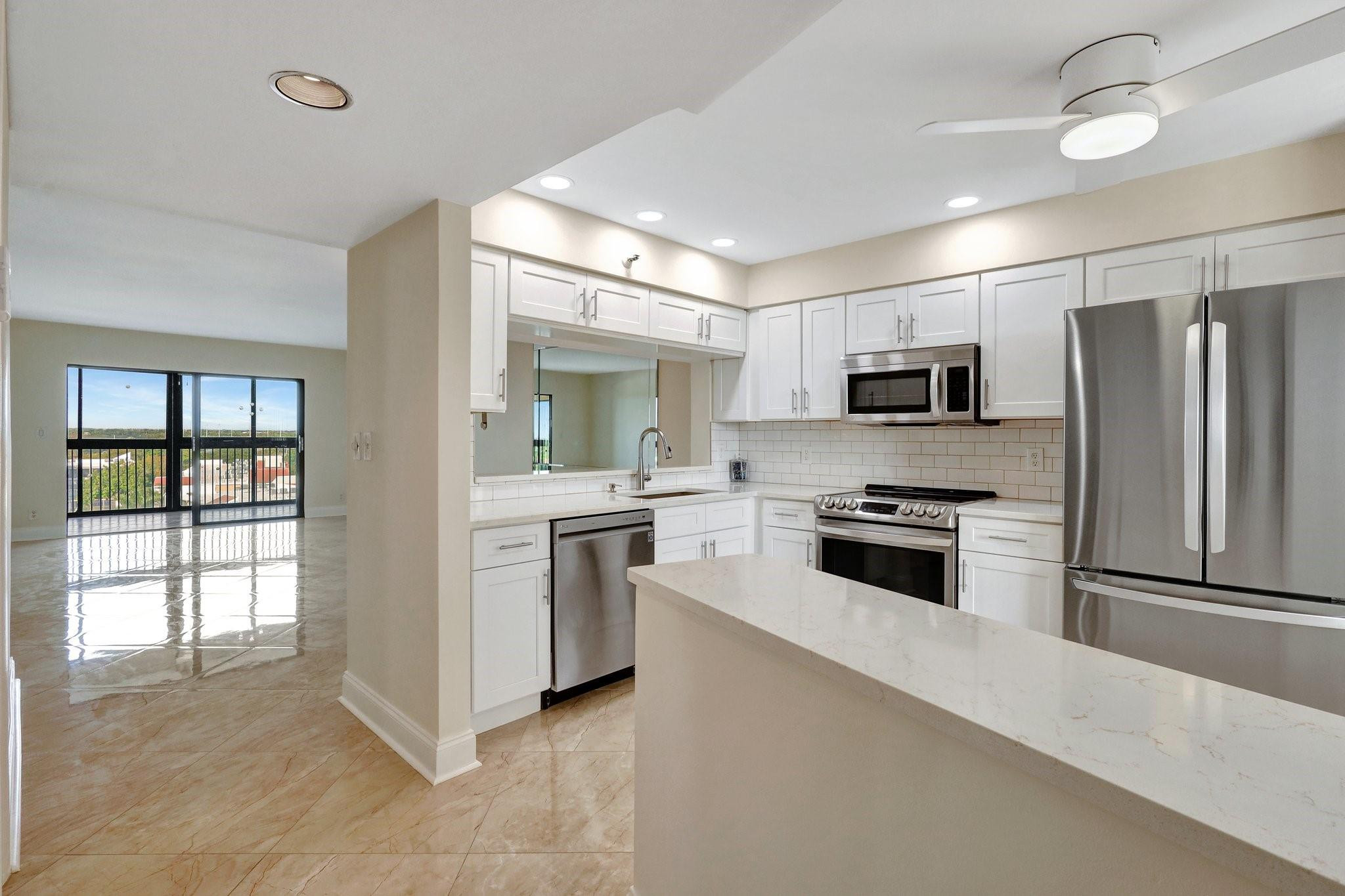 HUNTINGTON LAKES SEC ONE CONDOS - Residential