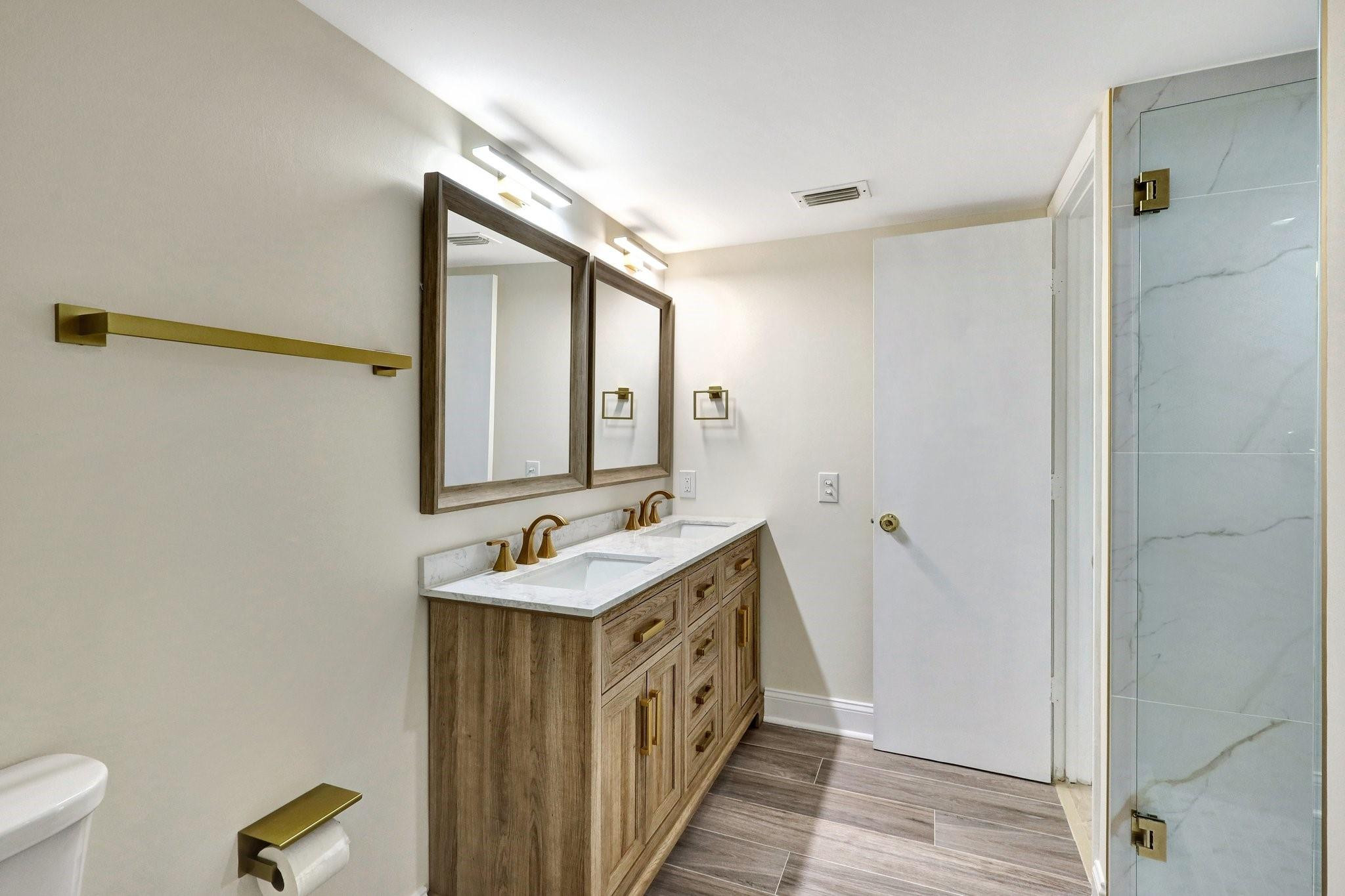 HUNTINGTON LAKES SEC ONE CONDOS - Residential