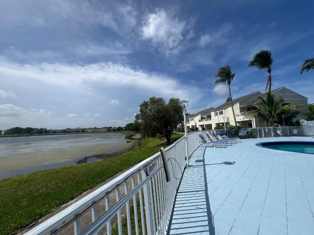 Summer Lake Condominium - Residential