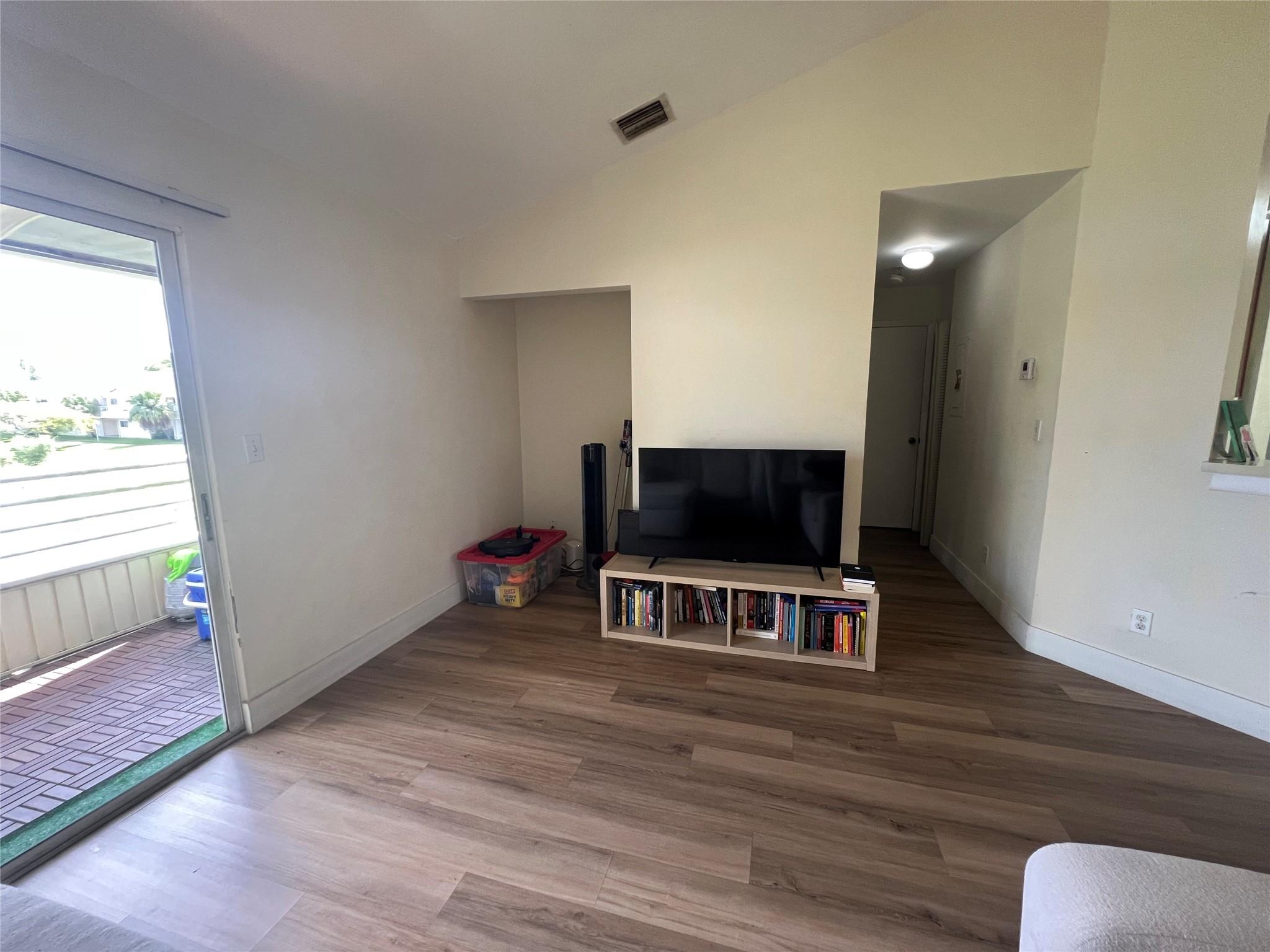 Summer Lake Condominium - Residential