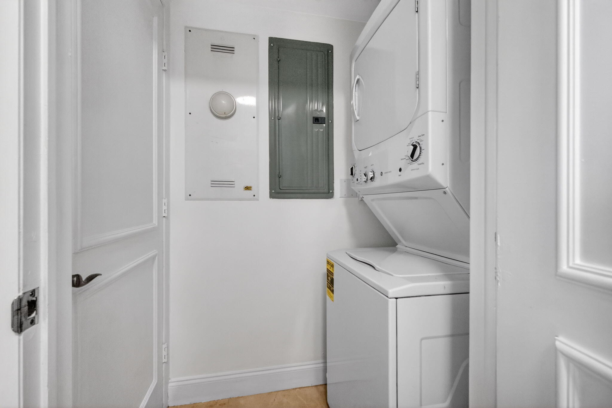 OCEAN THREE CONDO - Residential Lease
