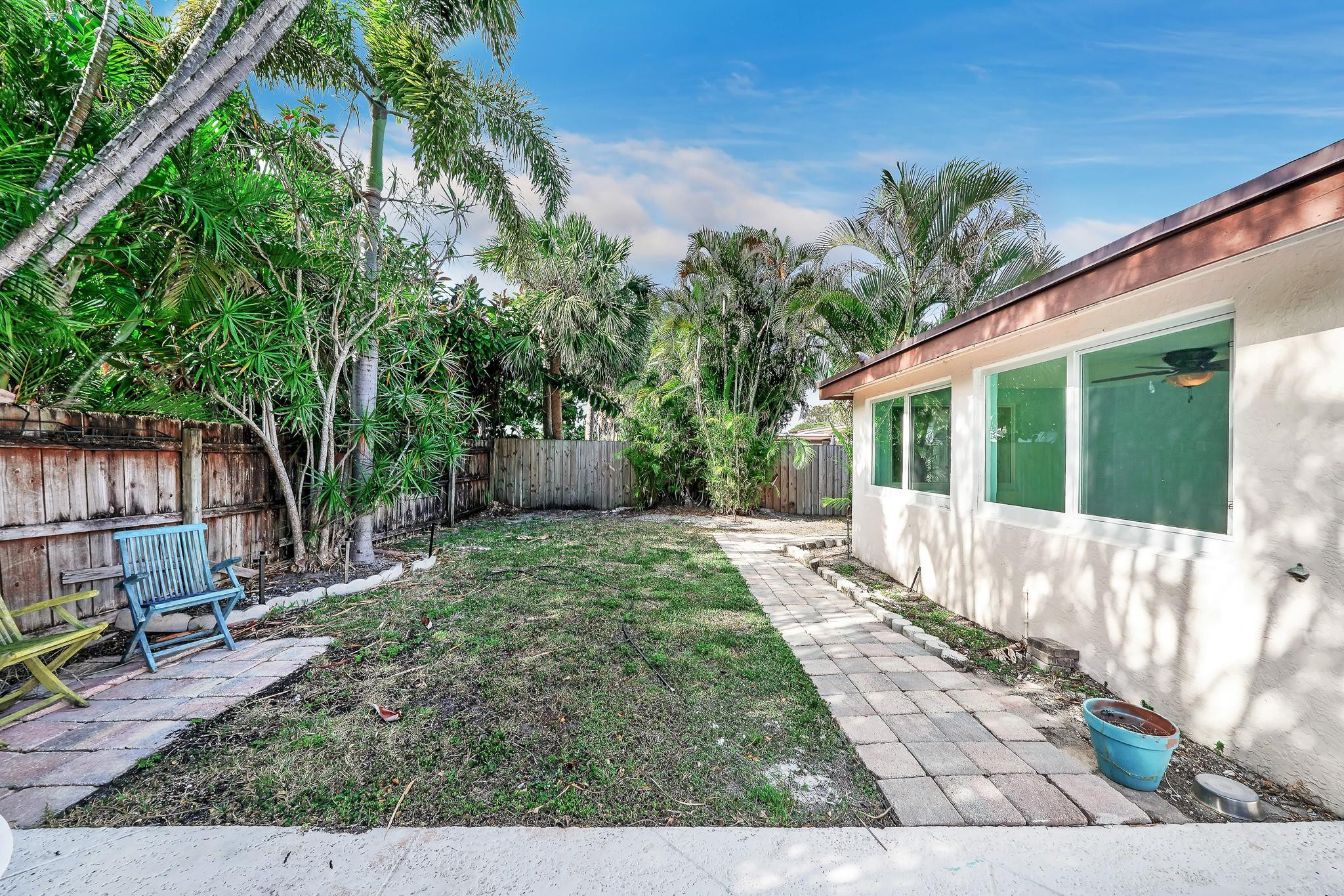 LYONS PARK - Residential Lease