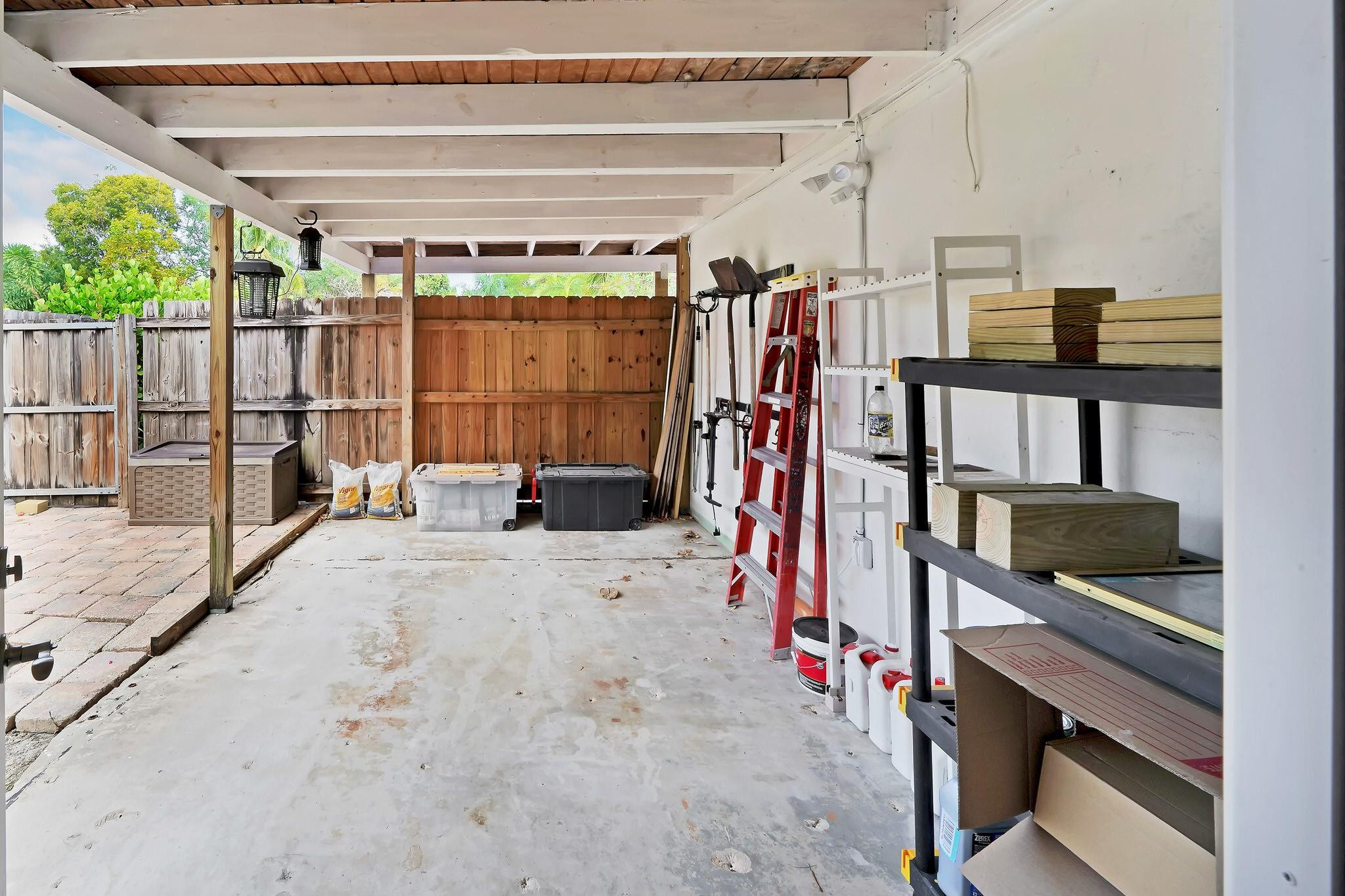 LYONS PARK - Residential Lease