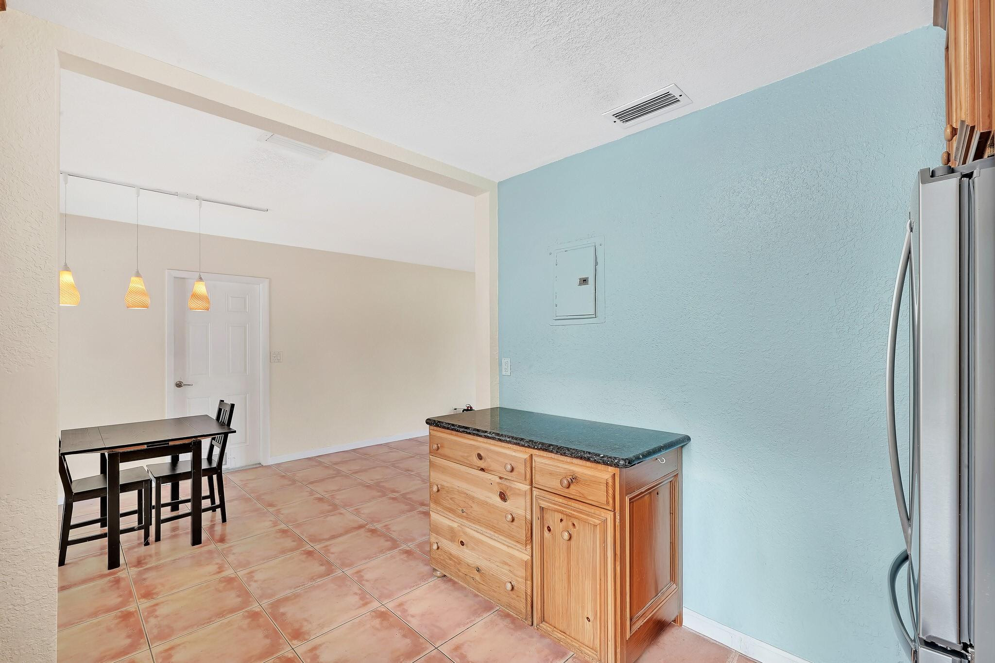 LYONS PARK - Residential Lease