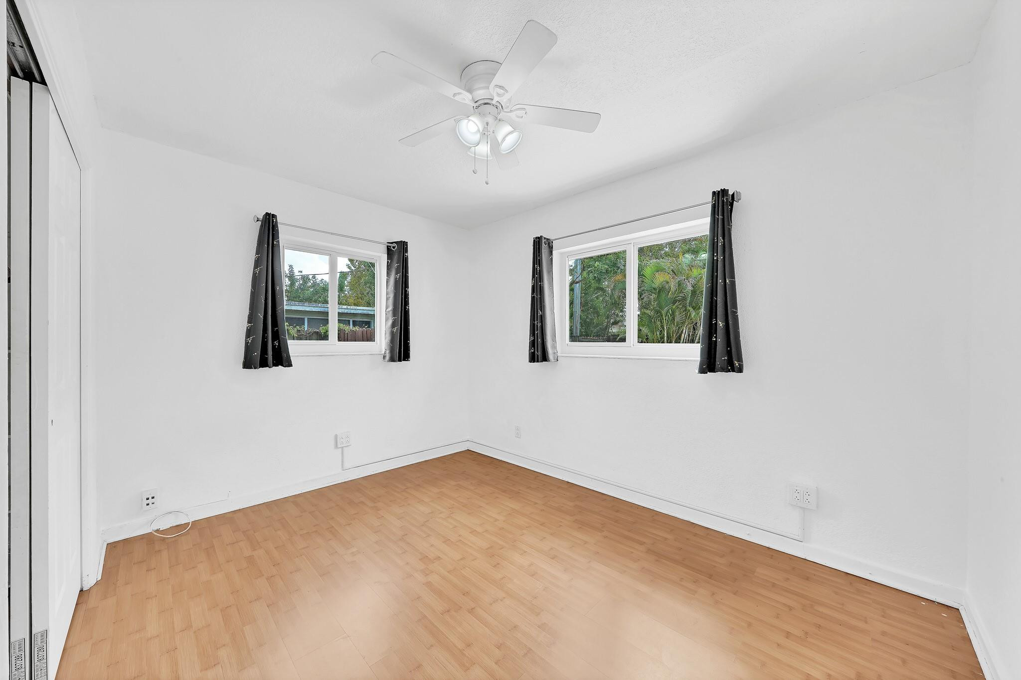LYONS PARK - Residential Lease