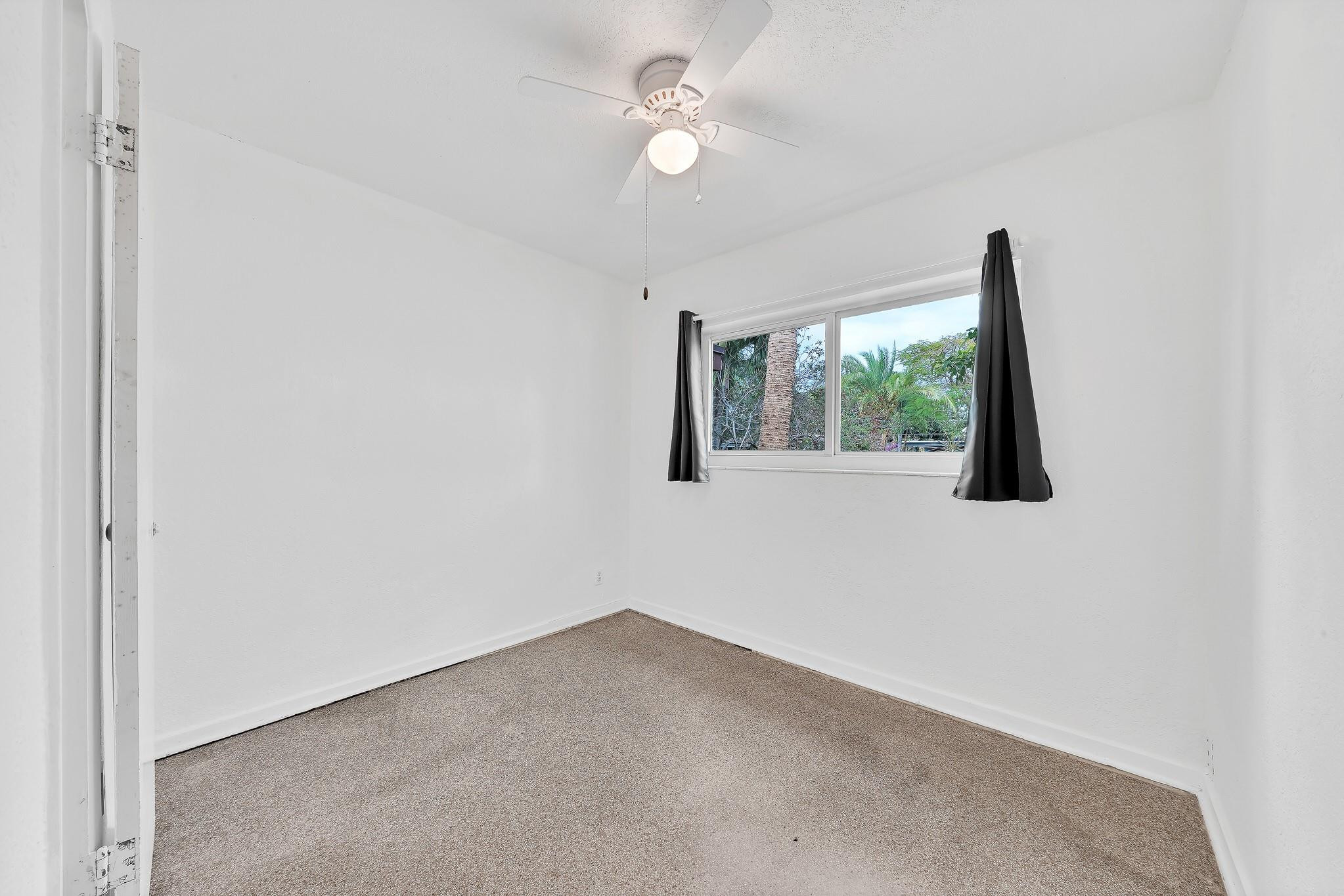 LYONS PARK - Residential Lease
