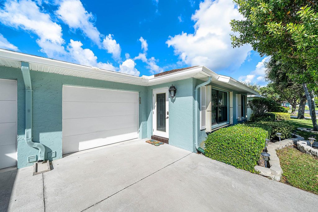 Photo of 4290 Mango Tree Court #B, Boynton Beach, FL 33436 (MLS # R11134450)