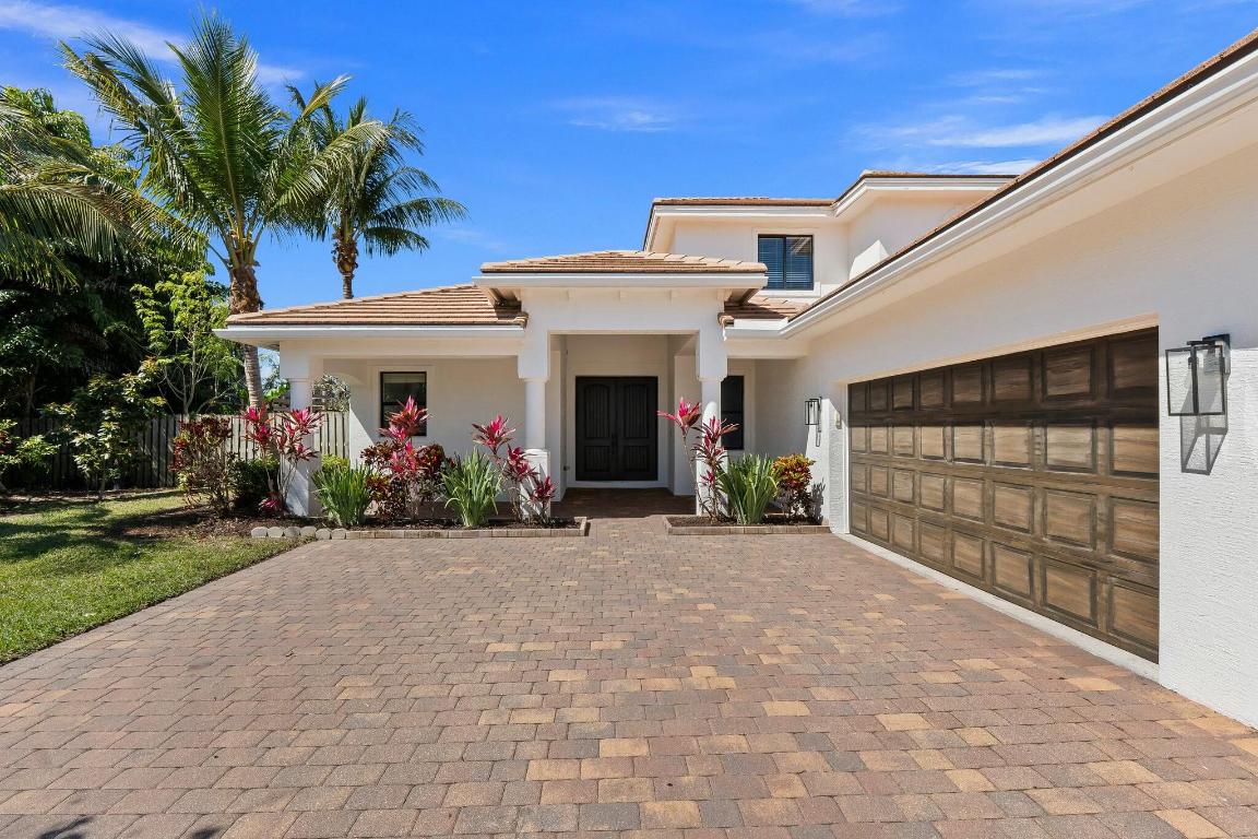 PINEAPPLE PLANTATION (AKA PINES) - Residential