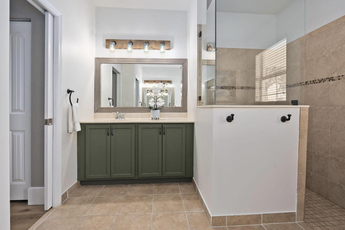 PINEAPPLE PLANTATION (AKA PINES) - Residential