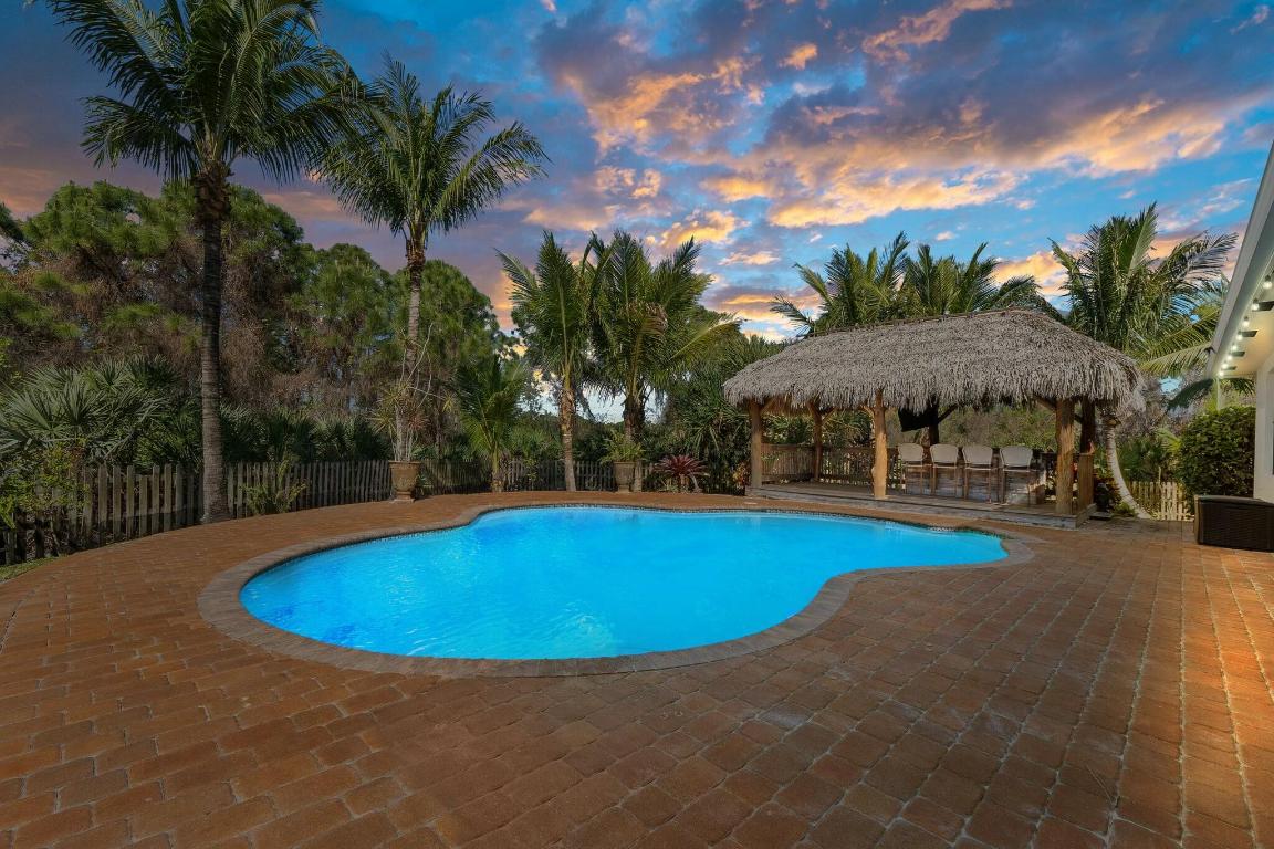 PINEAPPLE PLANTATION (AKA PINES) - Residential