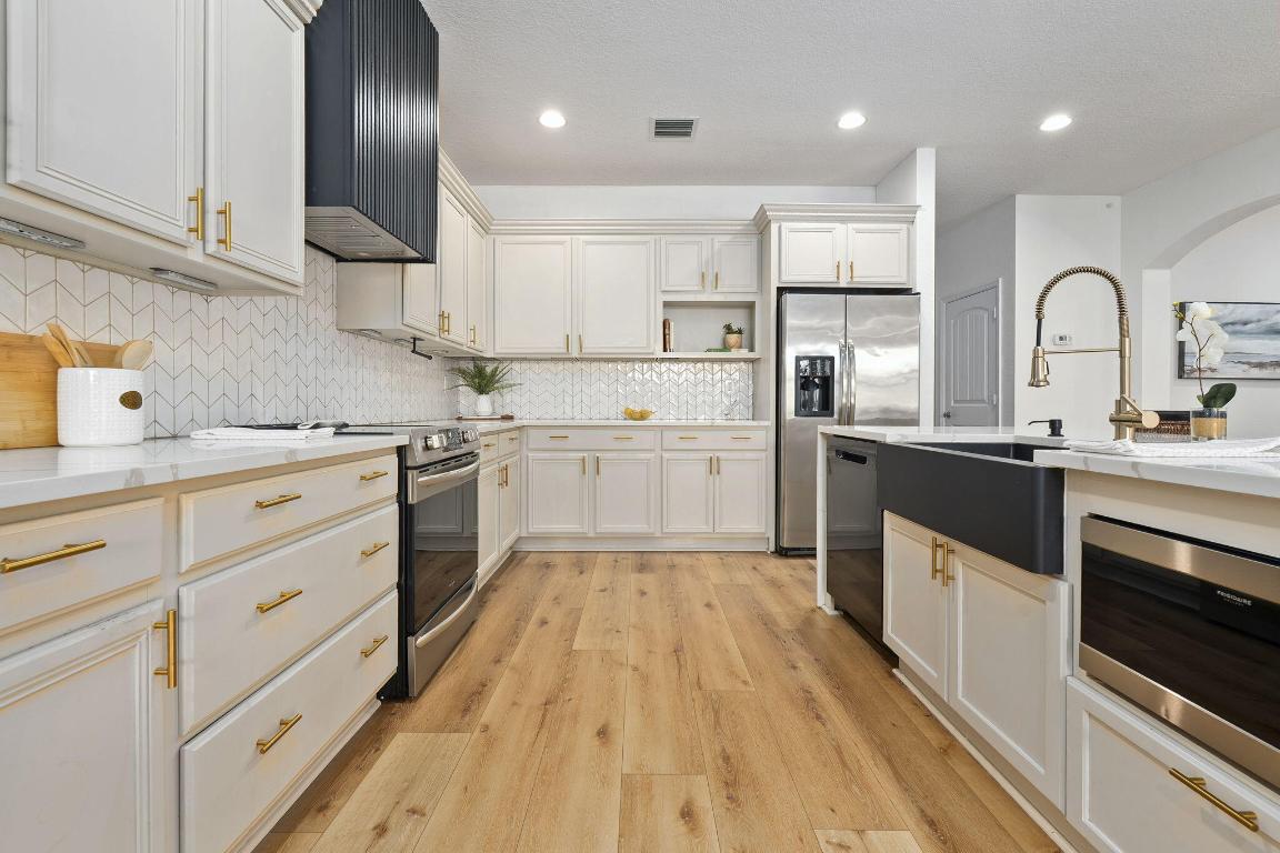 PINEAPPLE PLANTATION (AKA PINES) - Residential