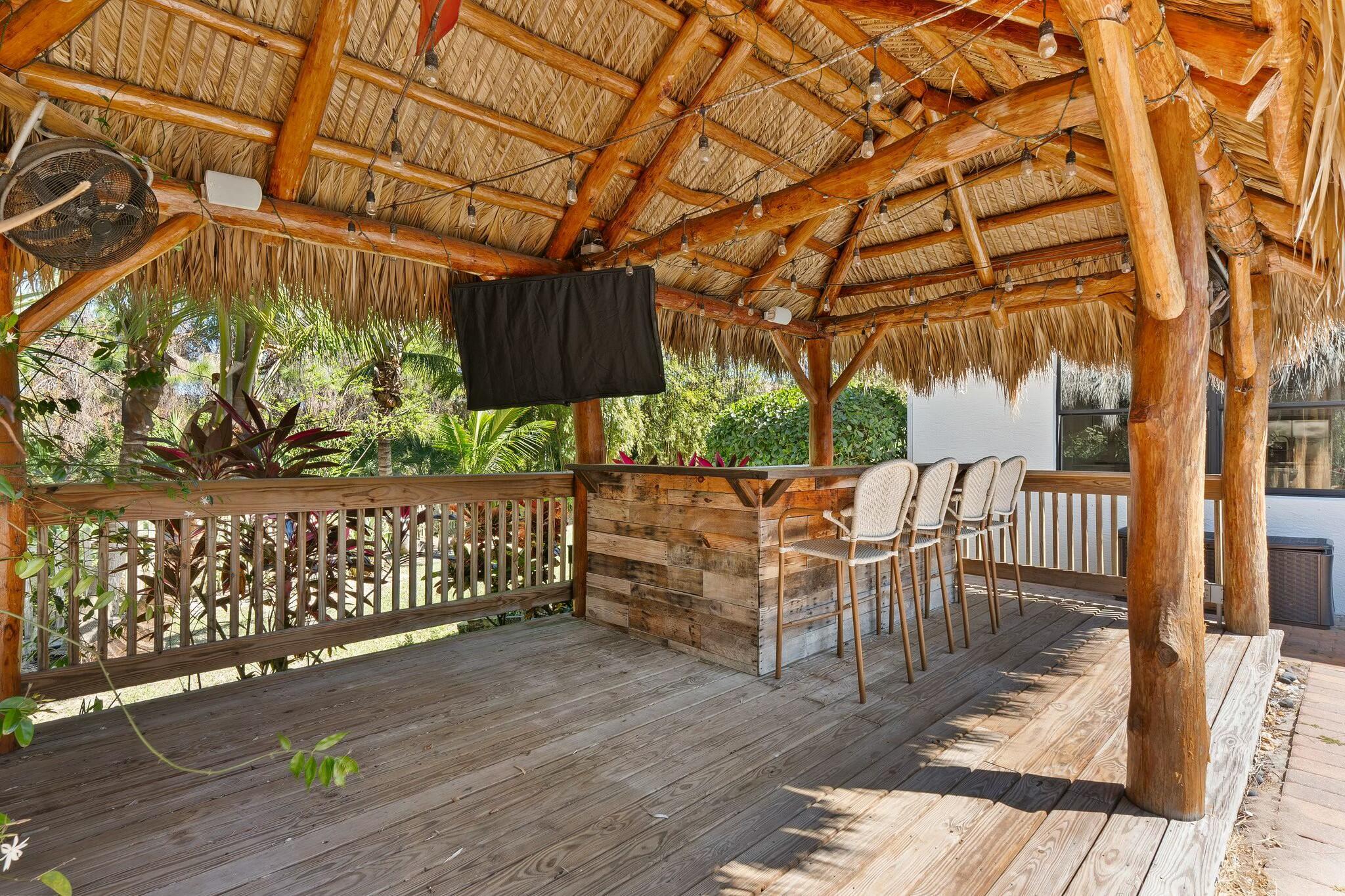 PINEAPPLE PLANTATION (AKA - Residential