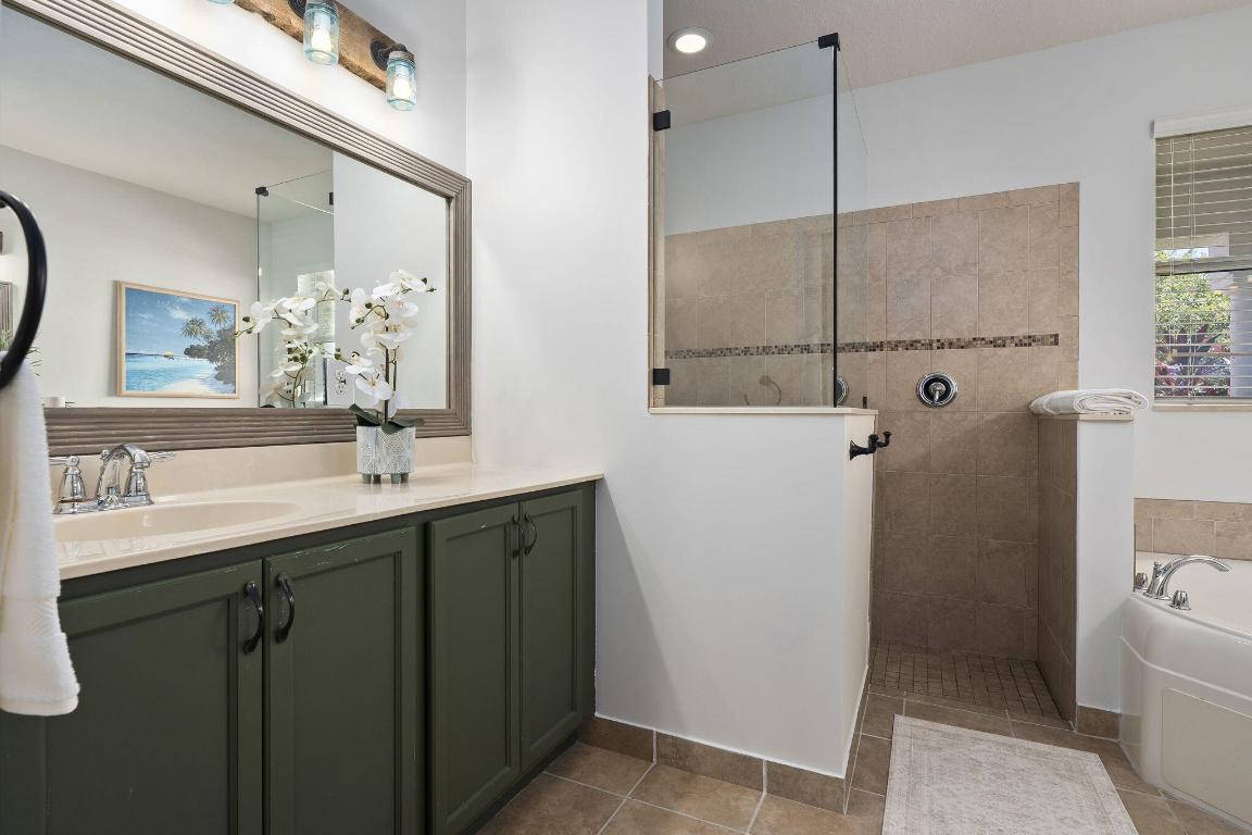 PINEAPPLE PLANTATION (AKA PINES) - Residential