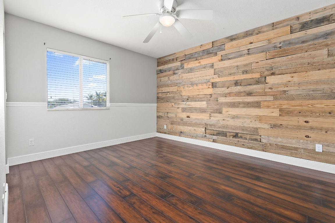 PINEAPPLE PLANTATION (AKA PINES) - Residential