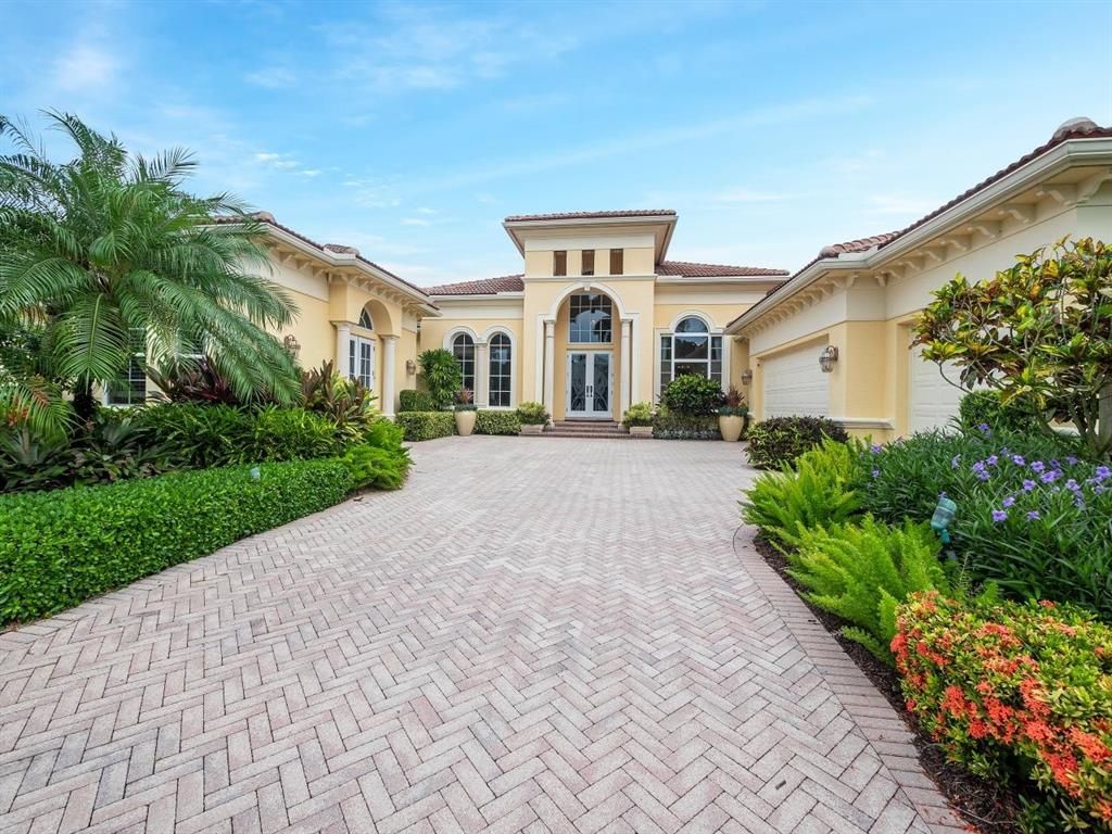 Photo of 120 Grand Palm Way, Palm Beach Gardens, FL 33418 (MLS # R10735066)