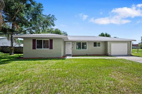 Property photo of 2261 Se Pear Lane, Port St Lucie, FL 34952