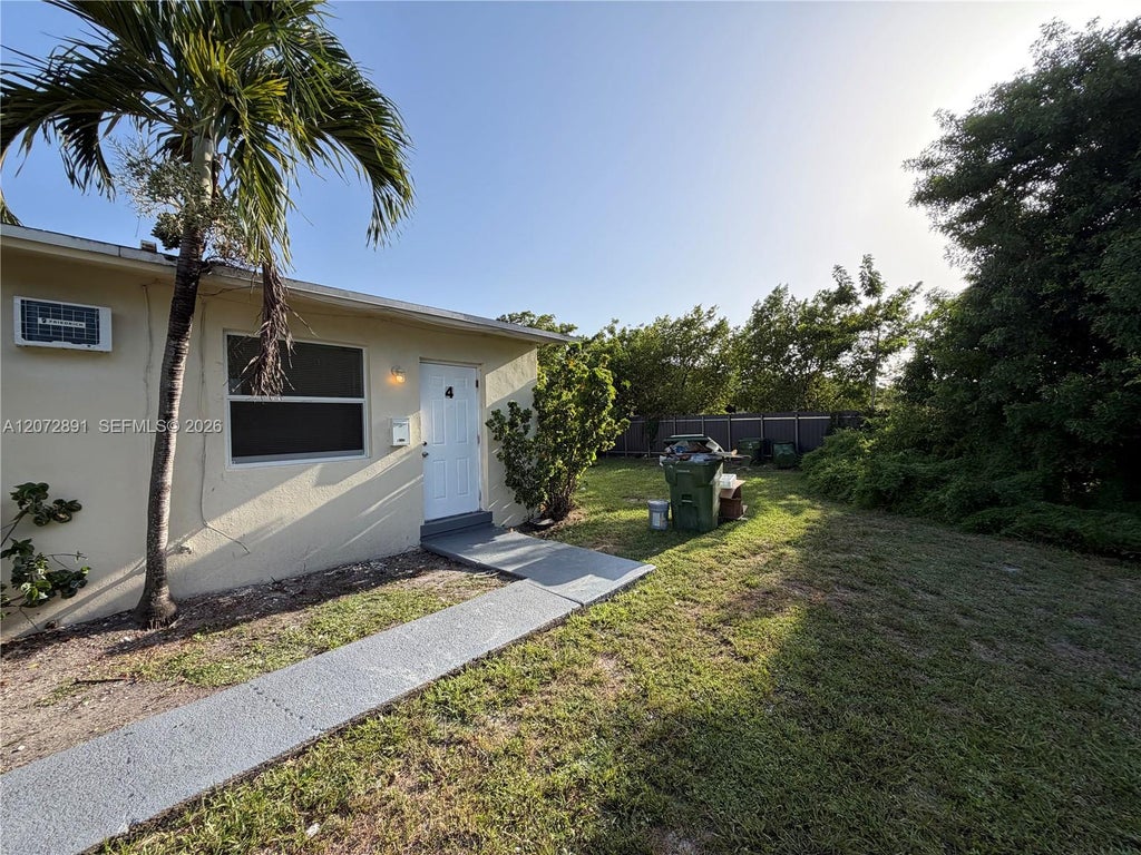 Photo of 305 NW 1st Avenue #4, Hallandale Beach, FL 33009 (MLS # A12072891)