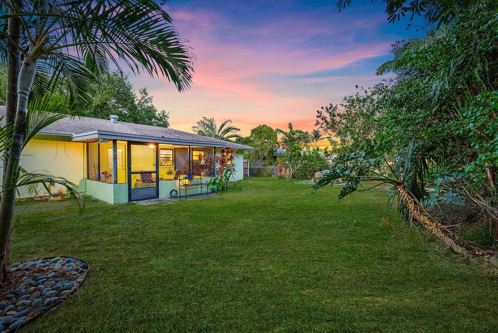 Photo of 3336 Grove Road, Palm Beach Gardens, FL 33410 (MLS # R11079367)