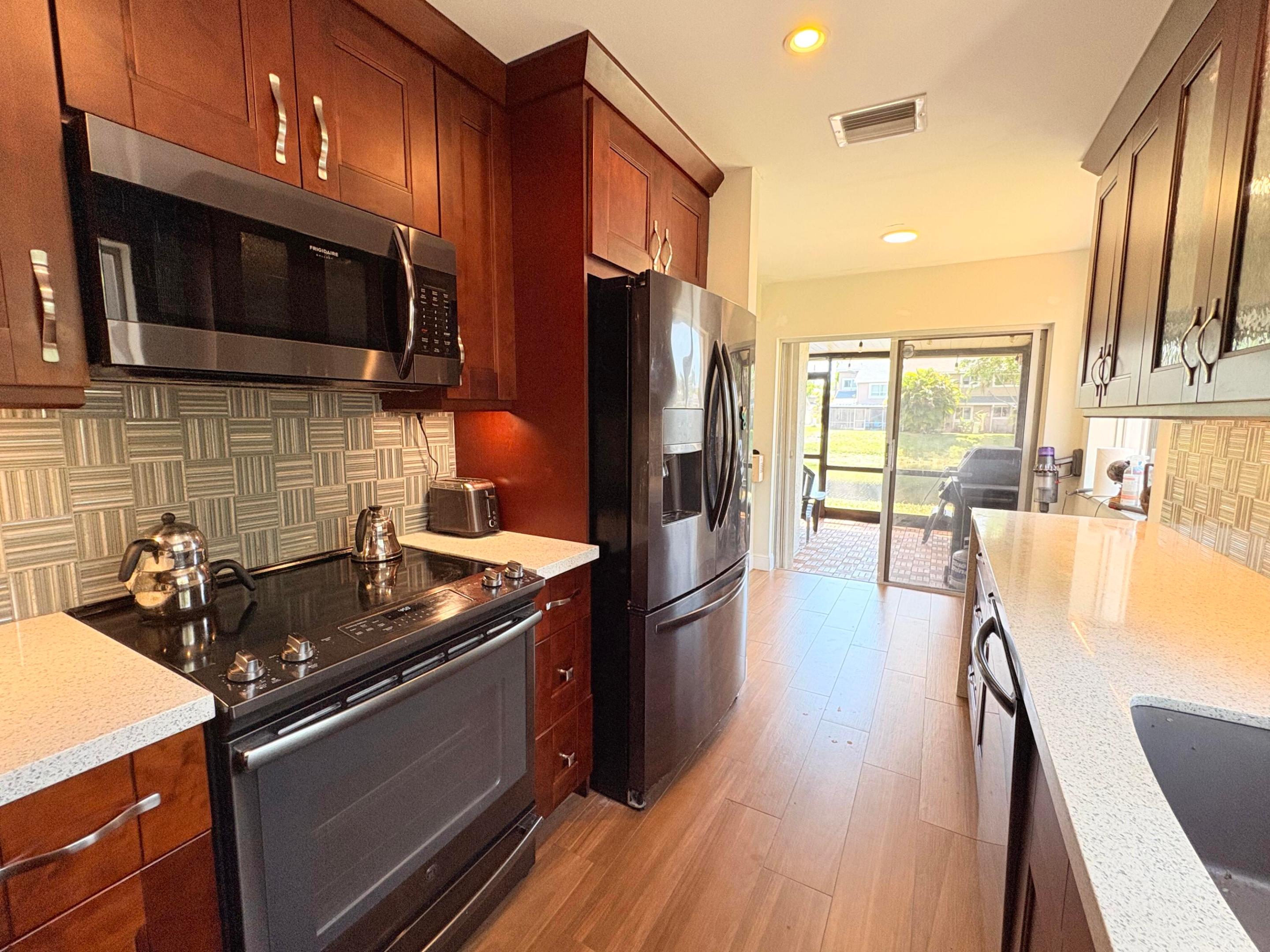 CORAL POINT NORTH - Residential