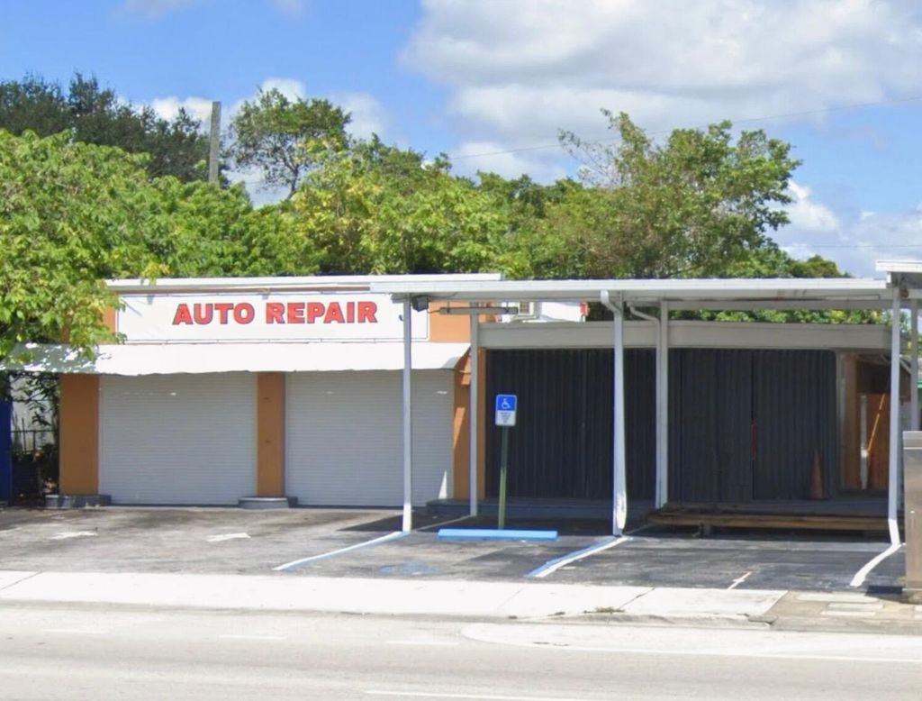 Photo of 6201 Pembroke Road, Hollywood, FL 33023 (MLS # R11165882)