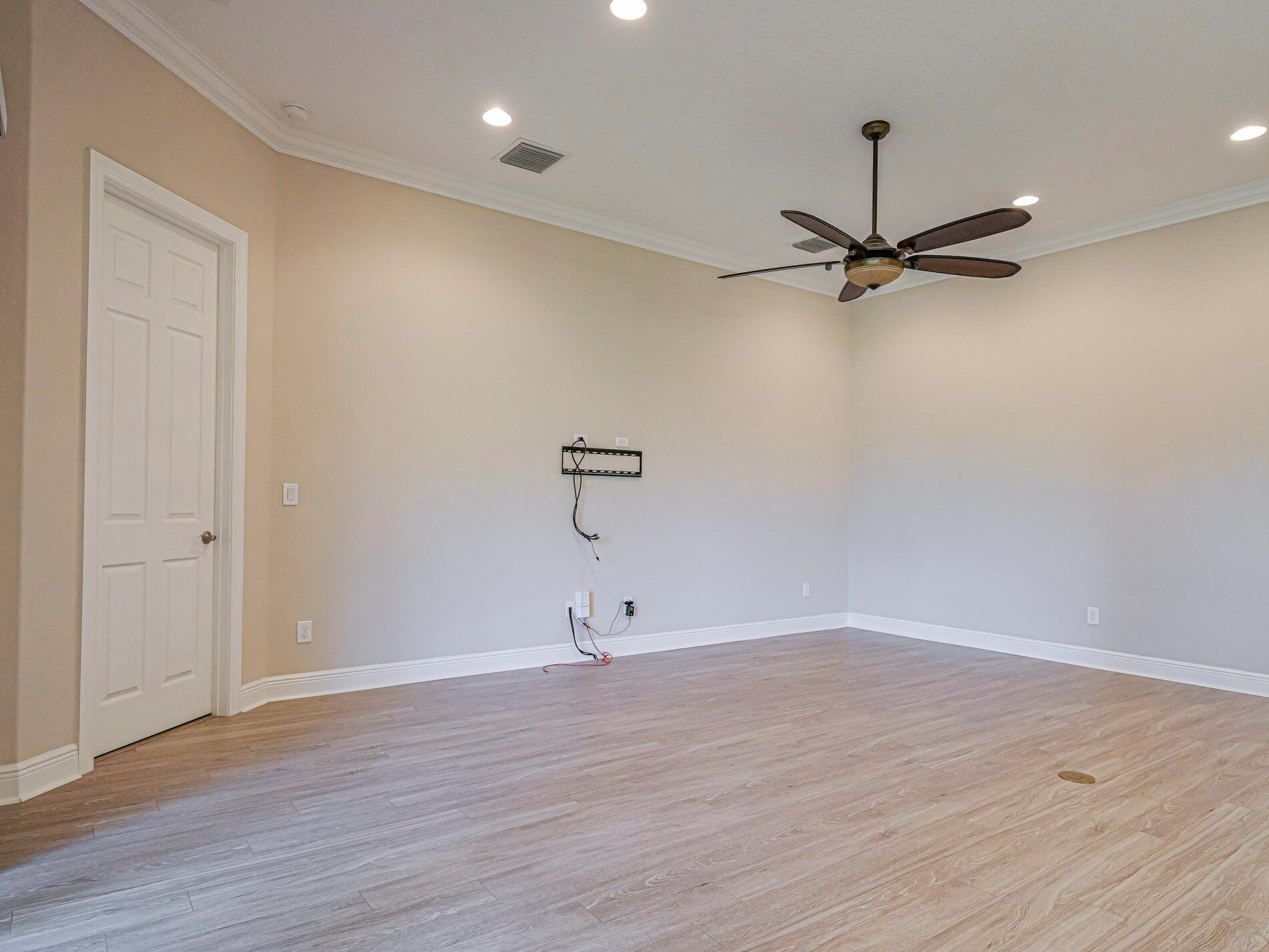 Villas at 3 Oaks - Residential