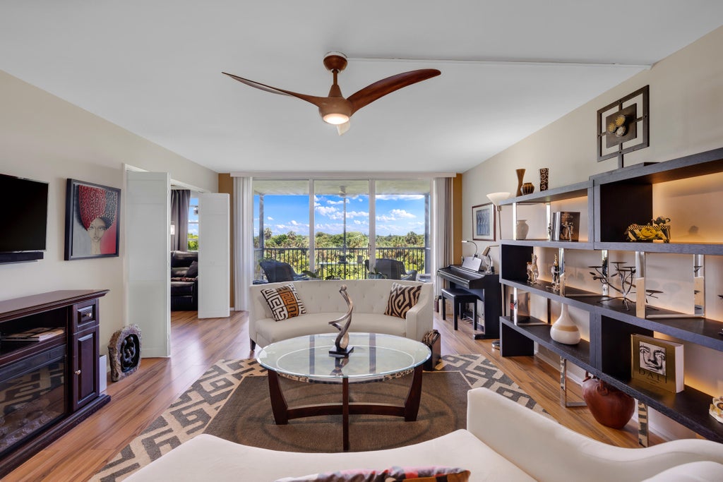 Photo of 3960 Oaks Clubhouse Drive #504, Pompano Beach, FL 33069 (MLS # B26070571)
