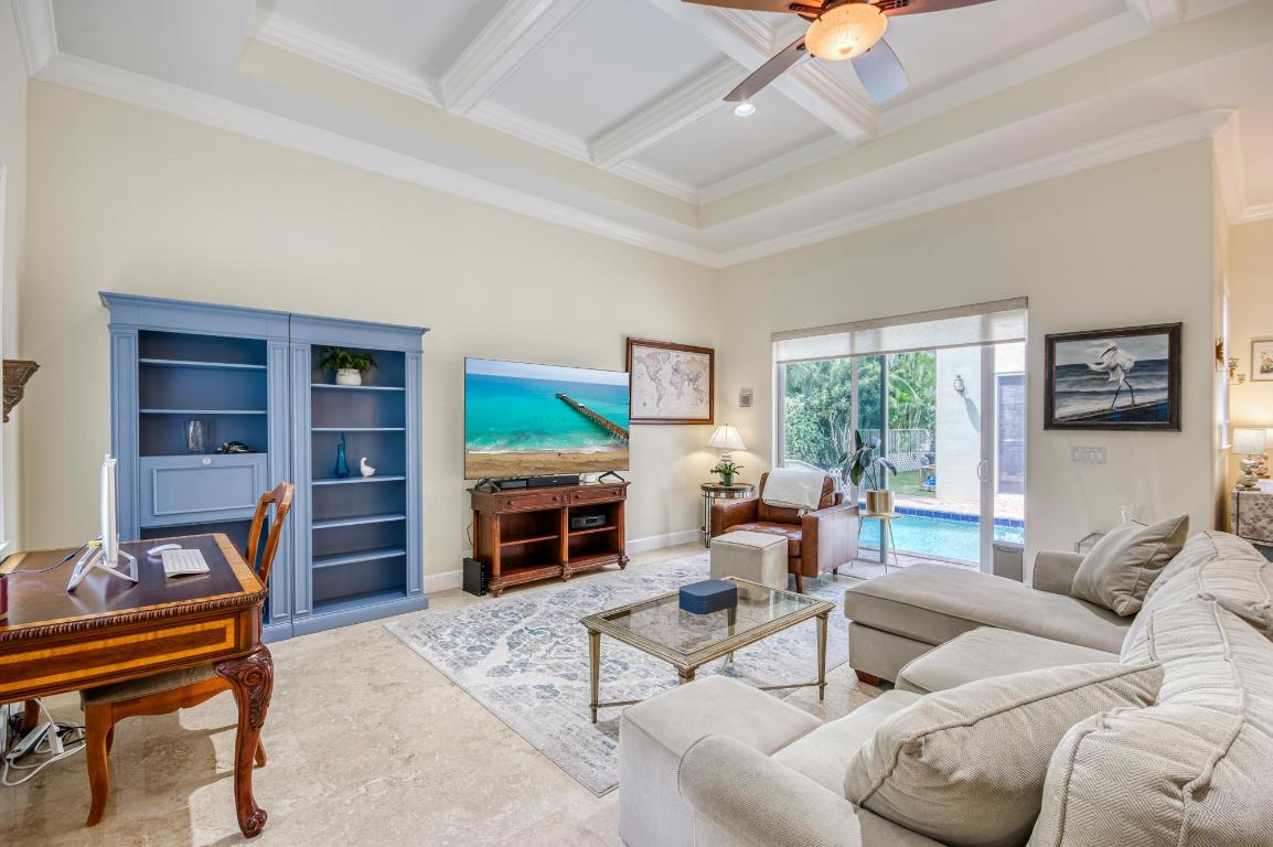 412 Meadowlark Drive